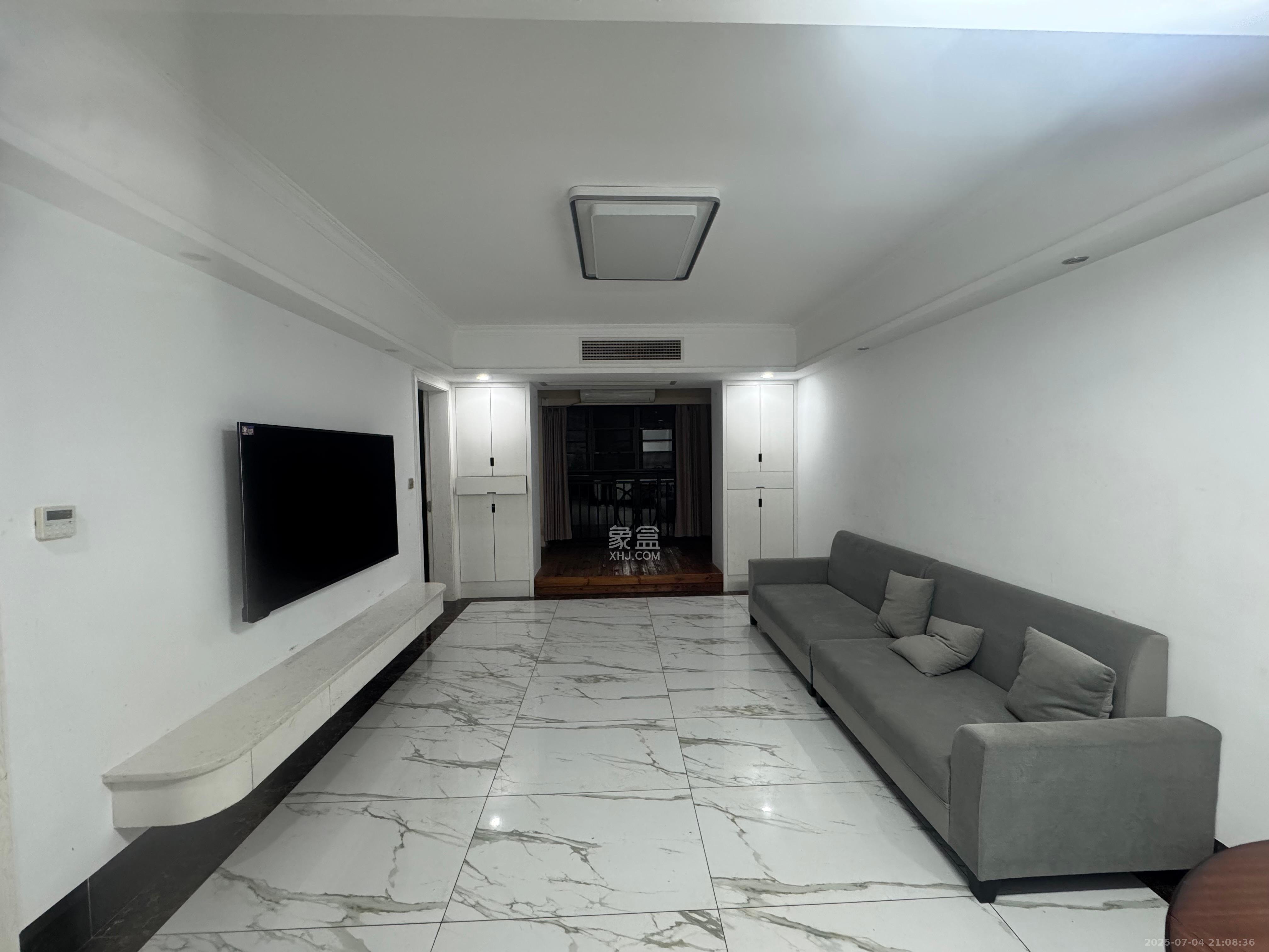 中海国际一期  3室2厅2卫    2500.0元/月 中海国际一期  3室2厅2卫    2500.0元/月室内图