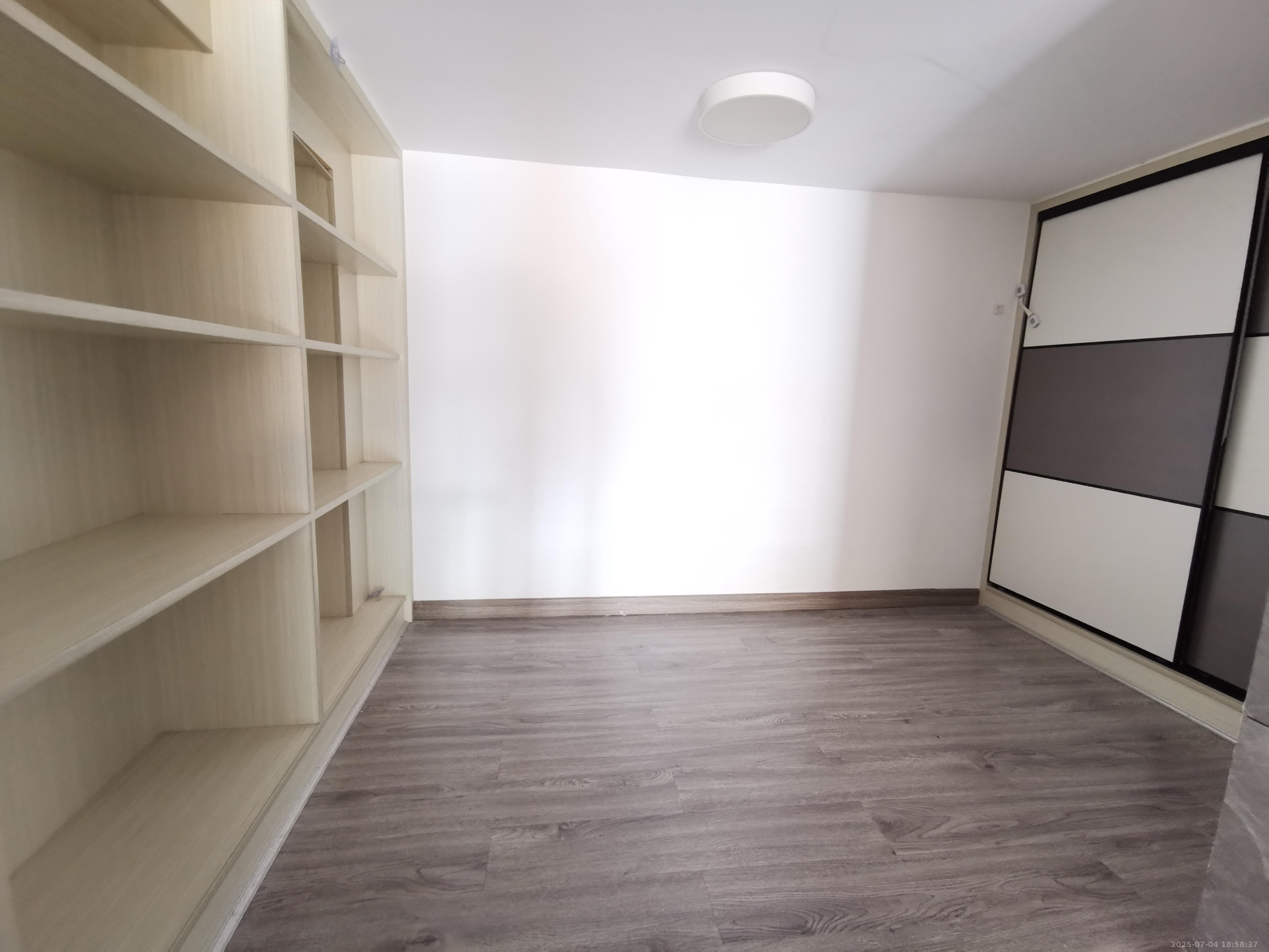 龙湖新壹城 1室1厅1卫 1400.0元/月 龙湖新壹城 1室1厅1卫 1400.0元/月室内图