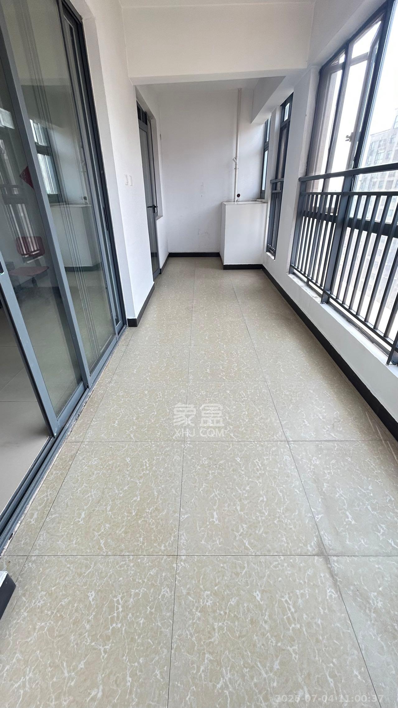 和美星城  4室2厅2卫   2200.00元/月室内图