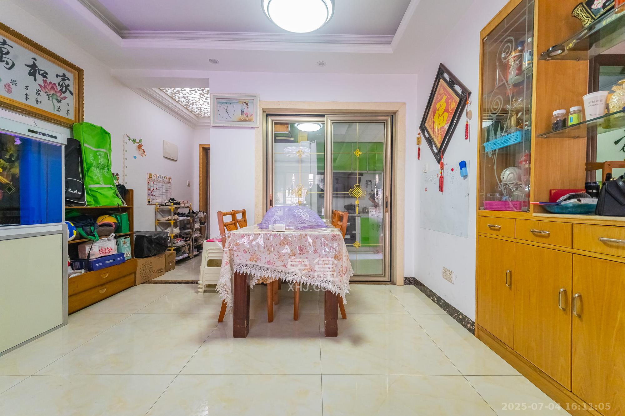 华润凤凰城三期  3室2厅1卫    78.0万 华润凤凰城三期  3室2厅1卫    78.0万客厅