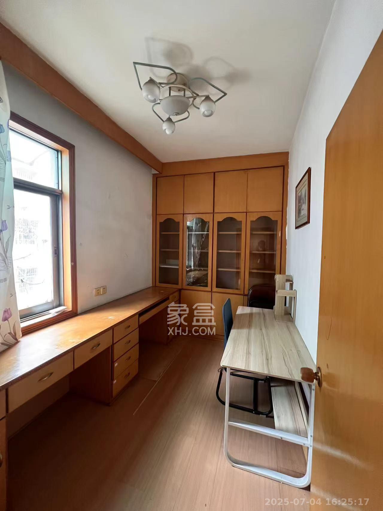 乔庄社区  3室1厅1卫   1800.00元/月室内图