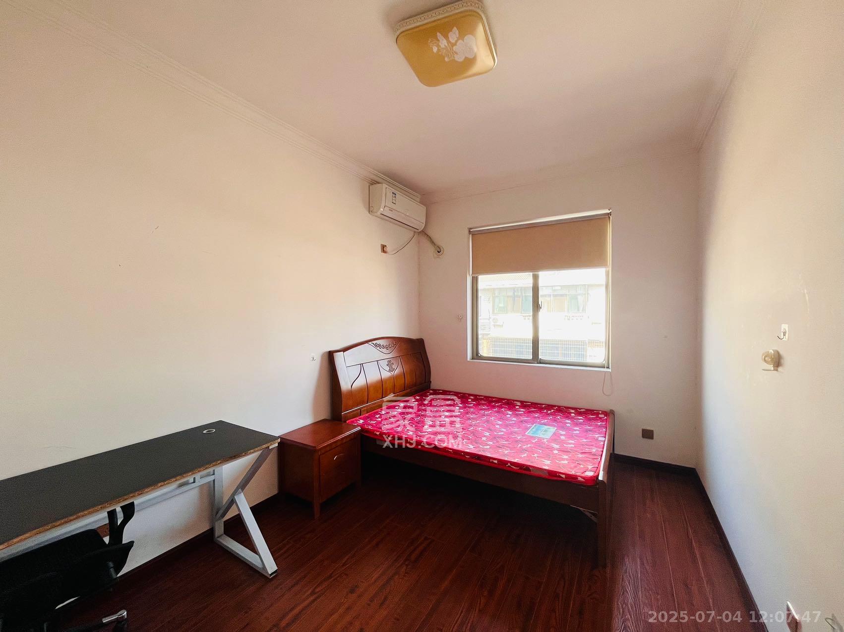 芙蓉公寓  5室2厅2卫    4200.0元/月 芙蓉公寓  5室2厅2卫    4200.0元/月室内图