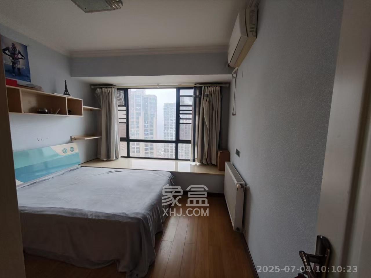 骏景豪庭  4室2厅2卫   1900.00元/月室内图