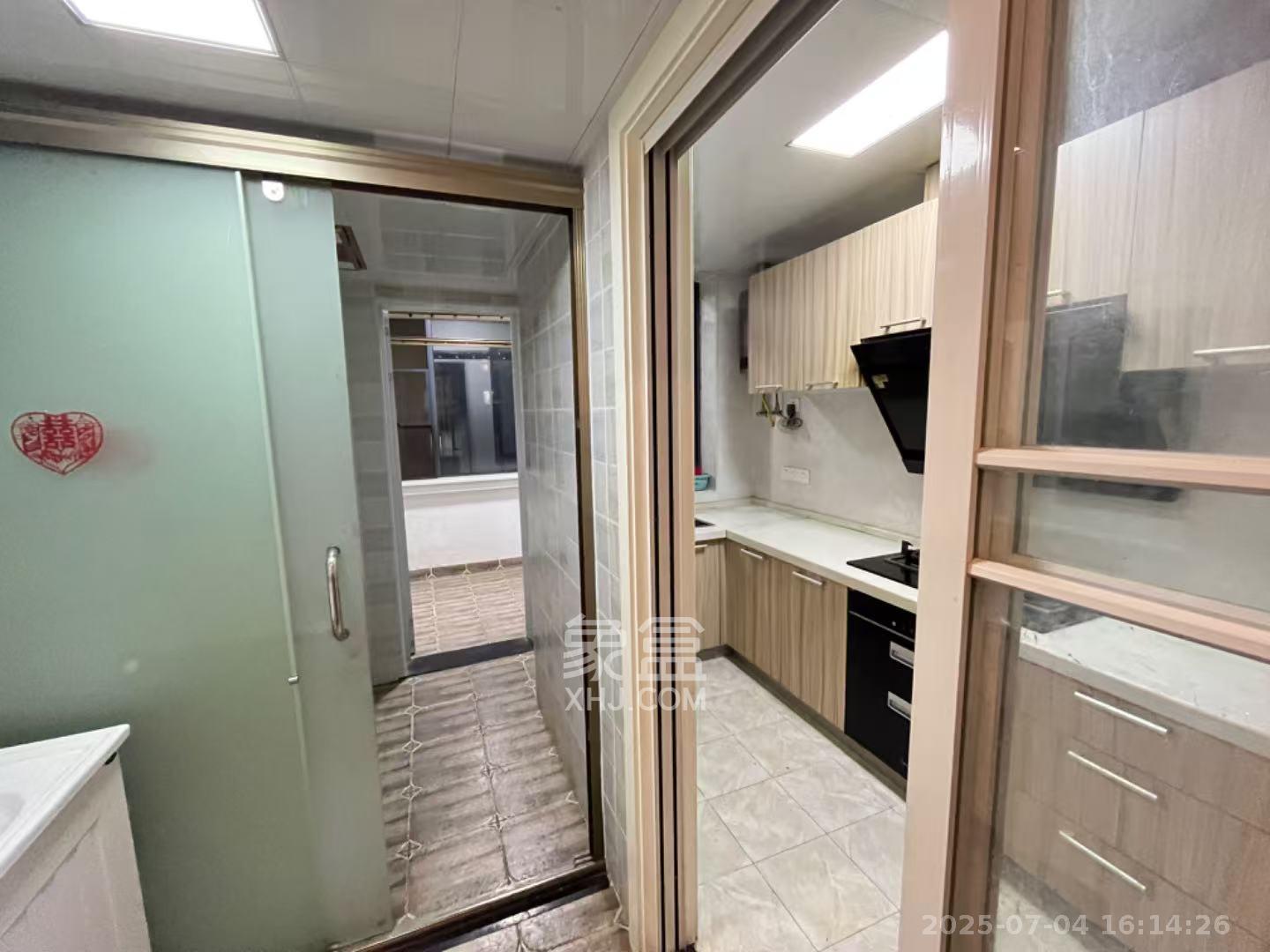 怡海星城  3室2厅1卫    1980.0元/月 怡海星城  3室2厅1卫    1980.0元/月室内图