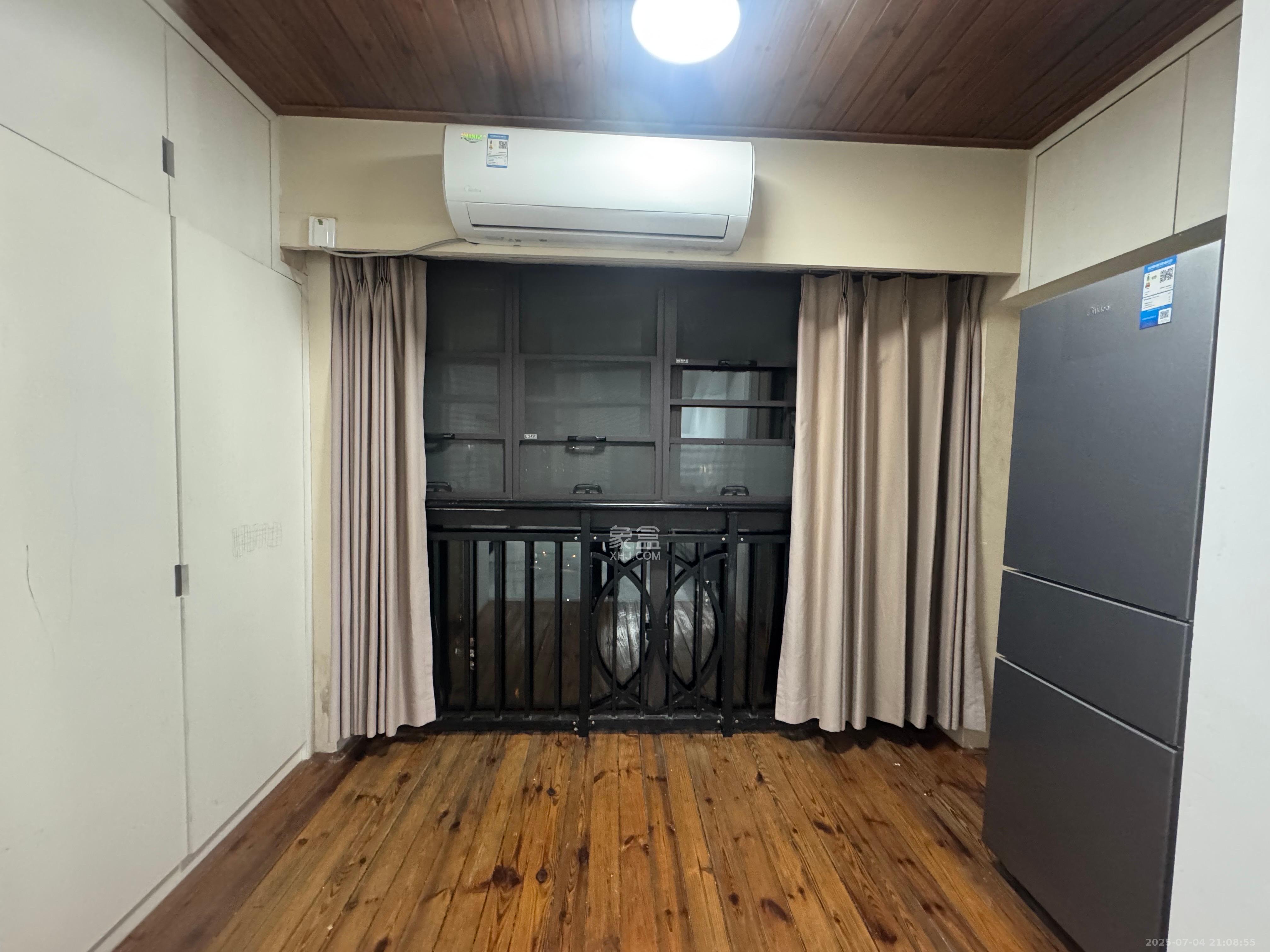 中海国际一期  3室2厅2卫    2500.0元/月 中海国际一期  3室2厅2卫    2500.0元/月室内图