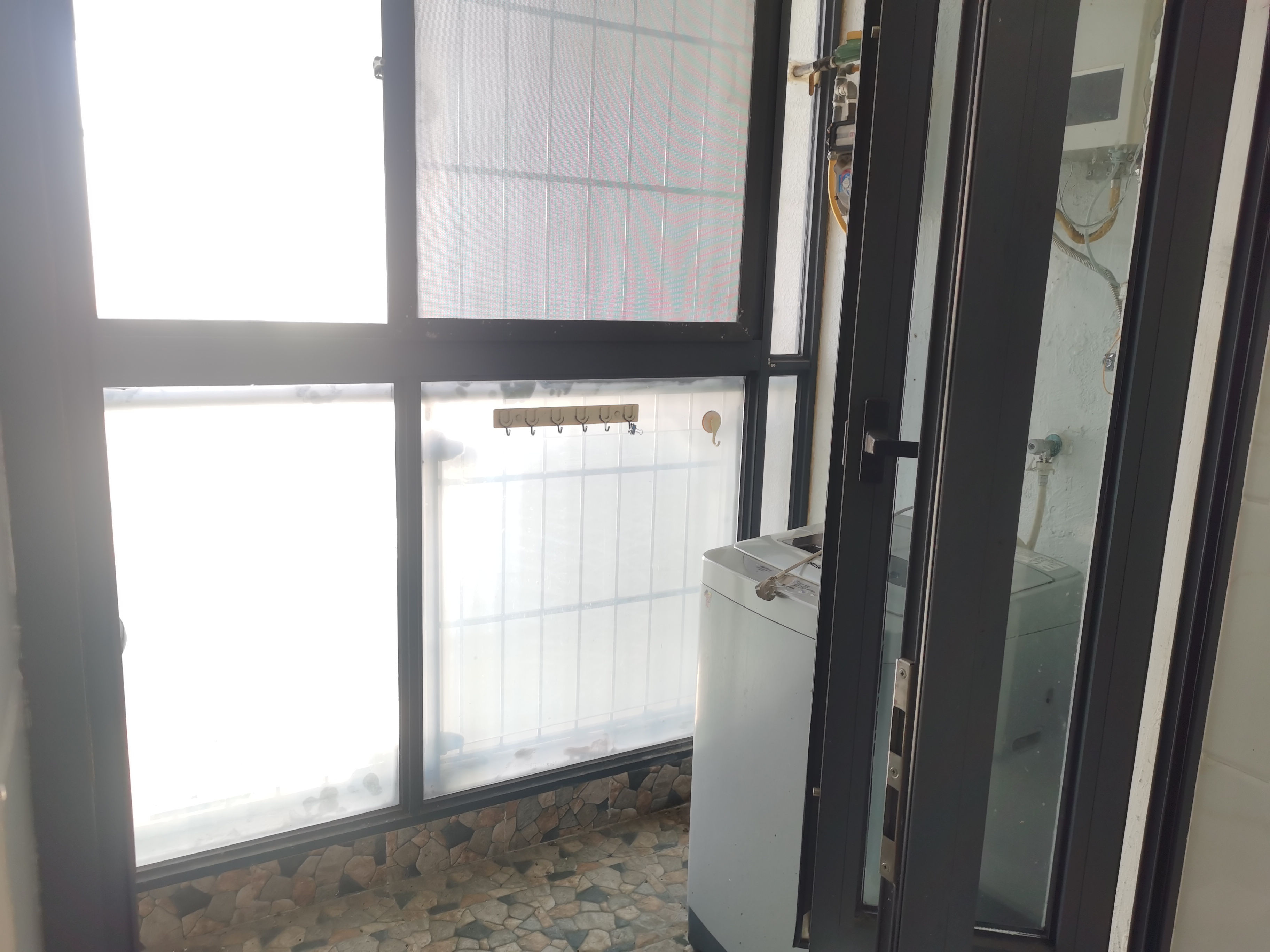 高路华小区  2室2厅1卫   2600.00元/月室内图