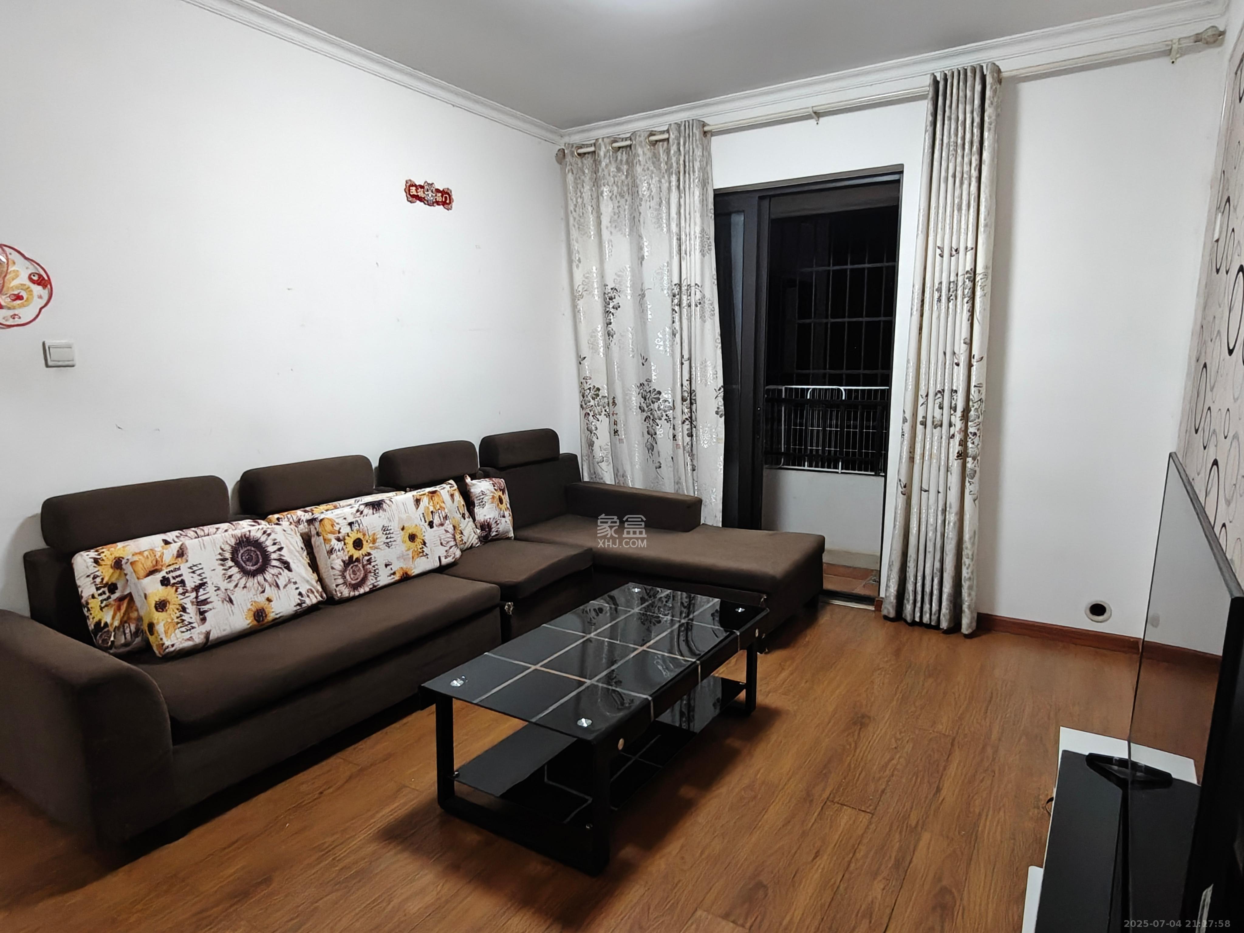 中信凯旋蓝岸(中信新城三期) 3室1厅1卫 1600.0元/月 中信凯旋蓝岸(中信新城三期) 3室1厅1卫 1600.0元/月室内图