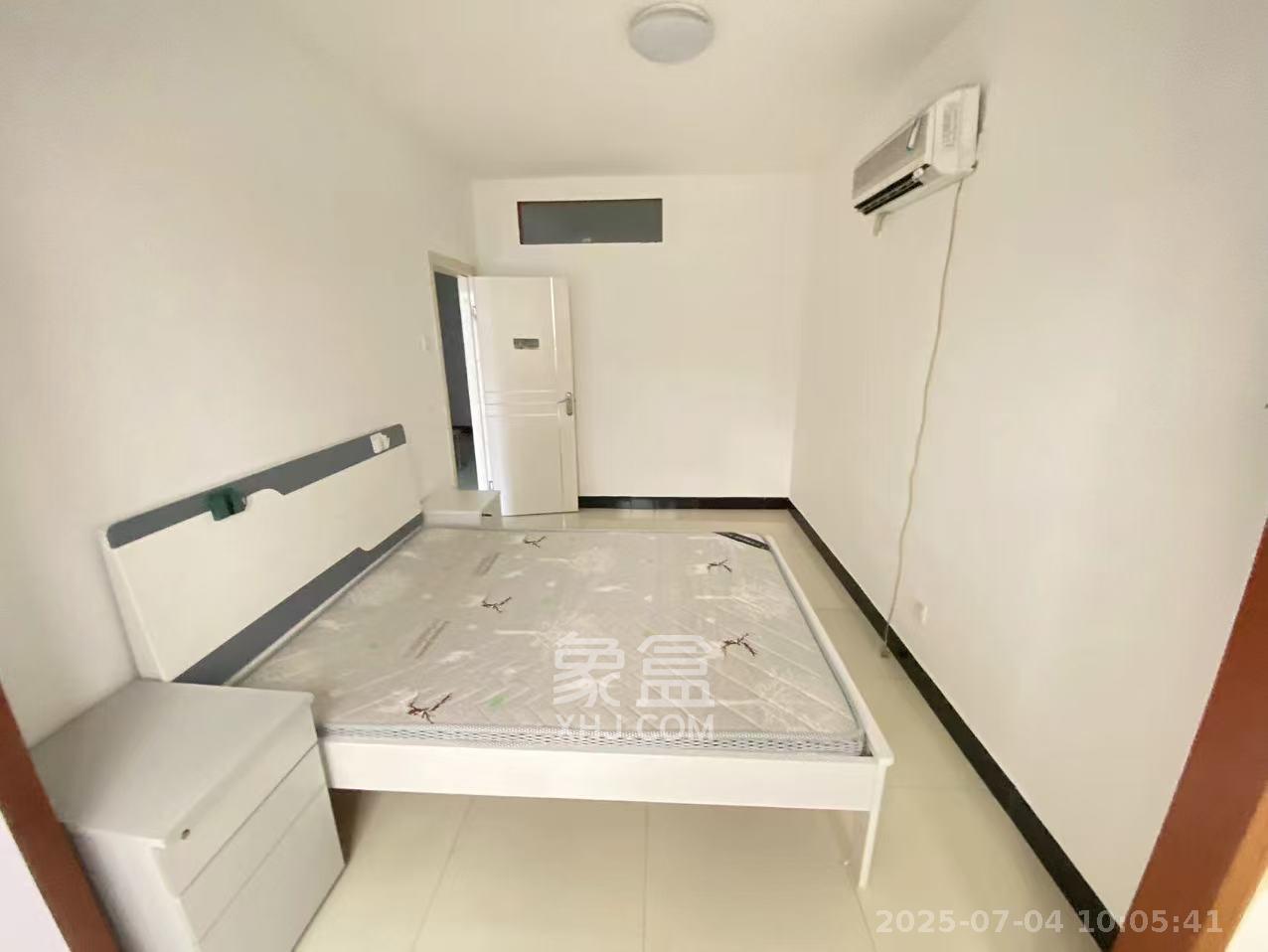 巧克力空间（建鸿达现代大厦）  2室2厅1卫   2100.00元/月室内图