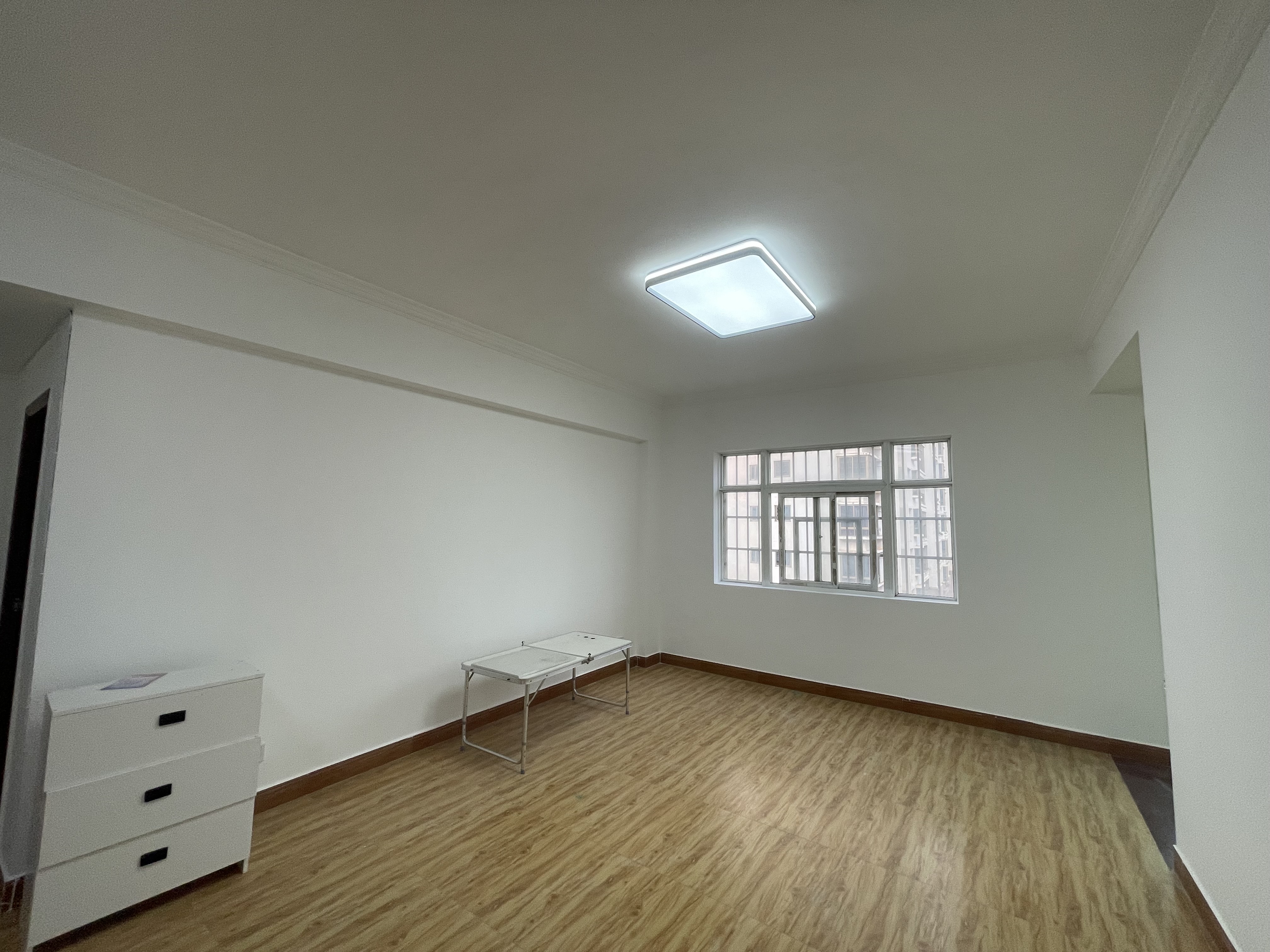 胜似闲庭  2室1厅1卫   2300.00元/月室内图