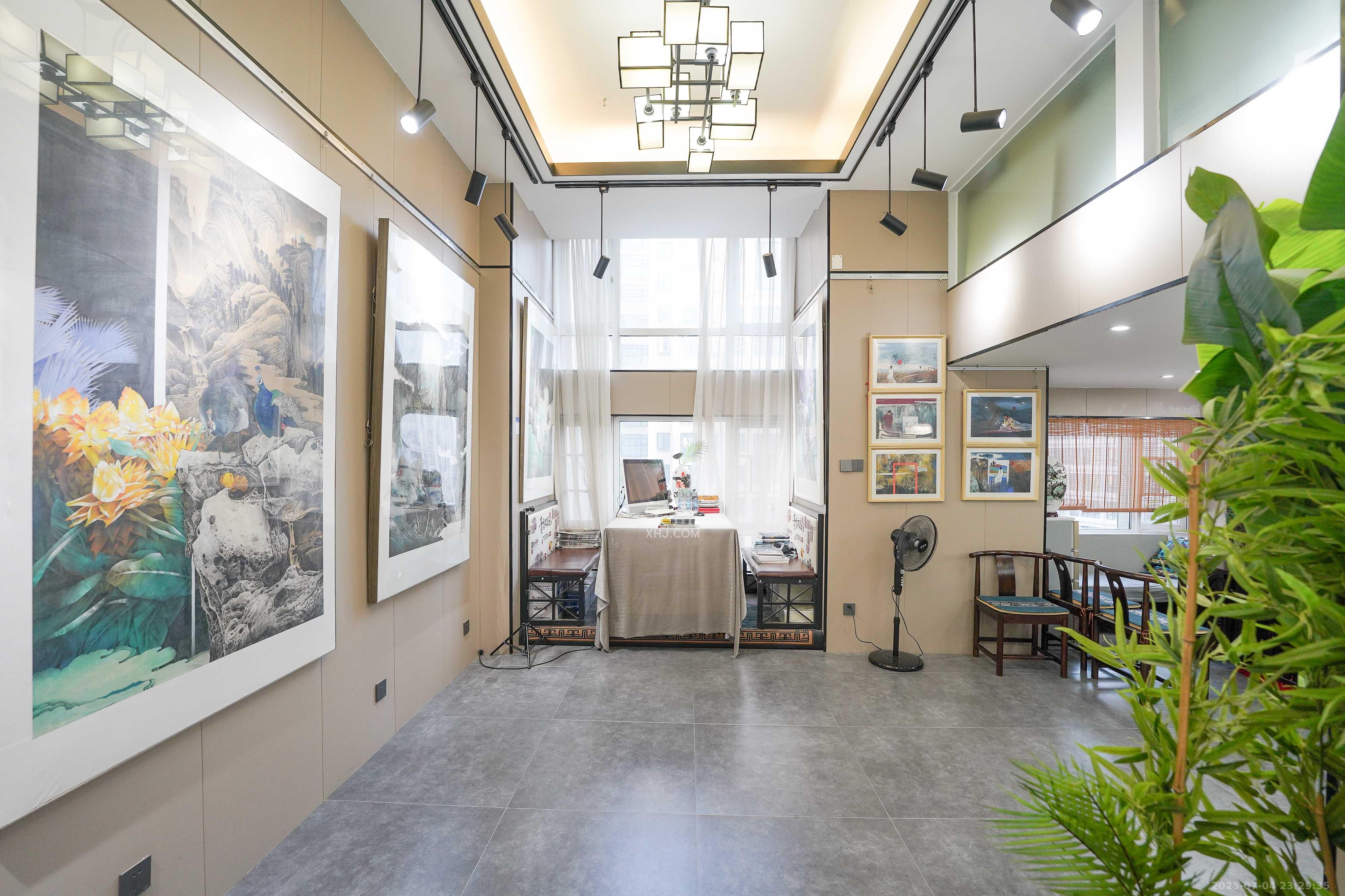 金地铂悦  2室2厅1卫    28.0万客厅