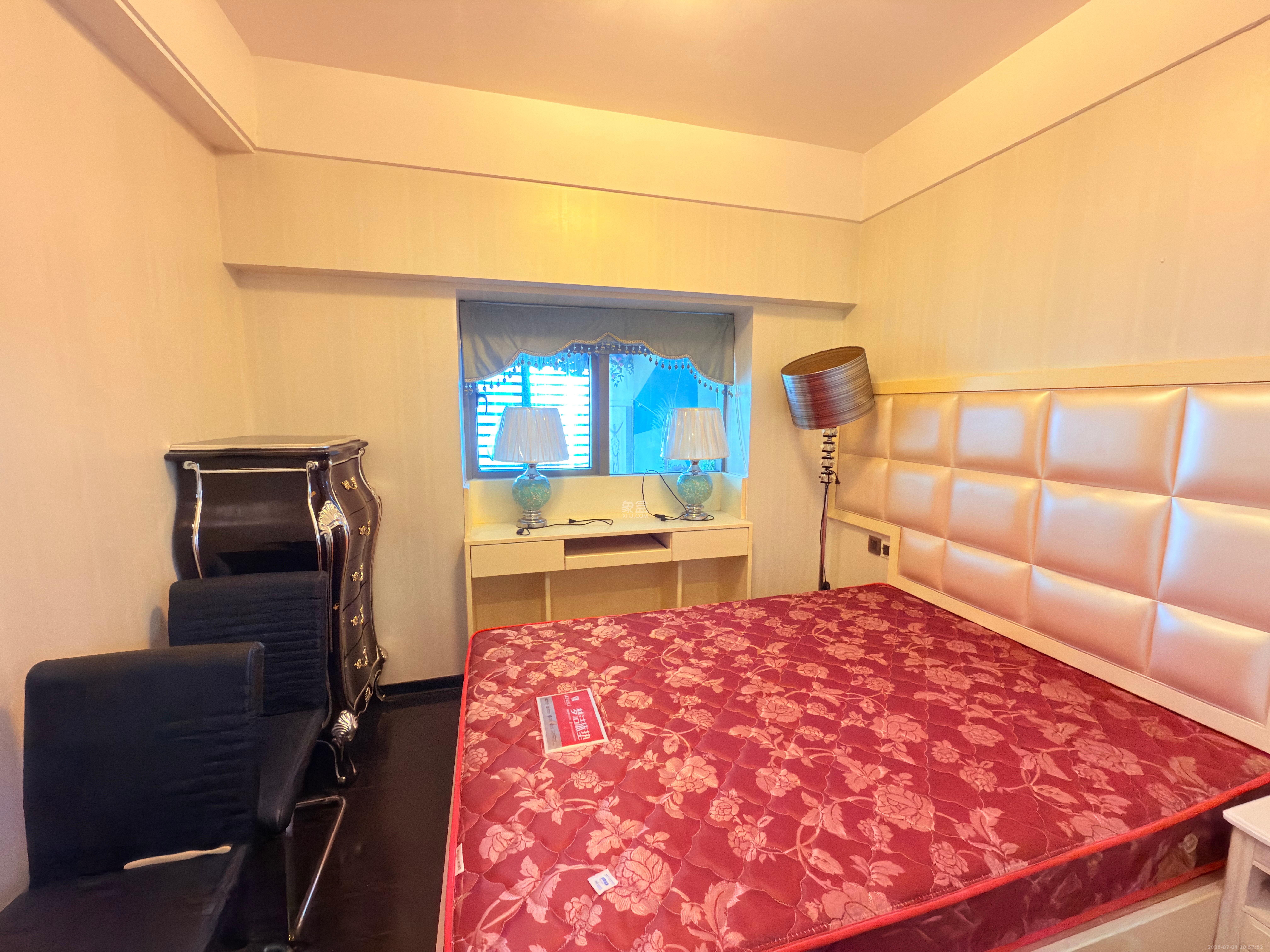 保利国际广场 1室2厅1卫 5000.0元/月 保利国际广场 1室2厅1卫 5000.0元/月室内图