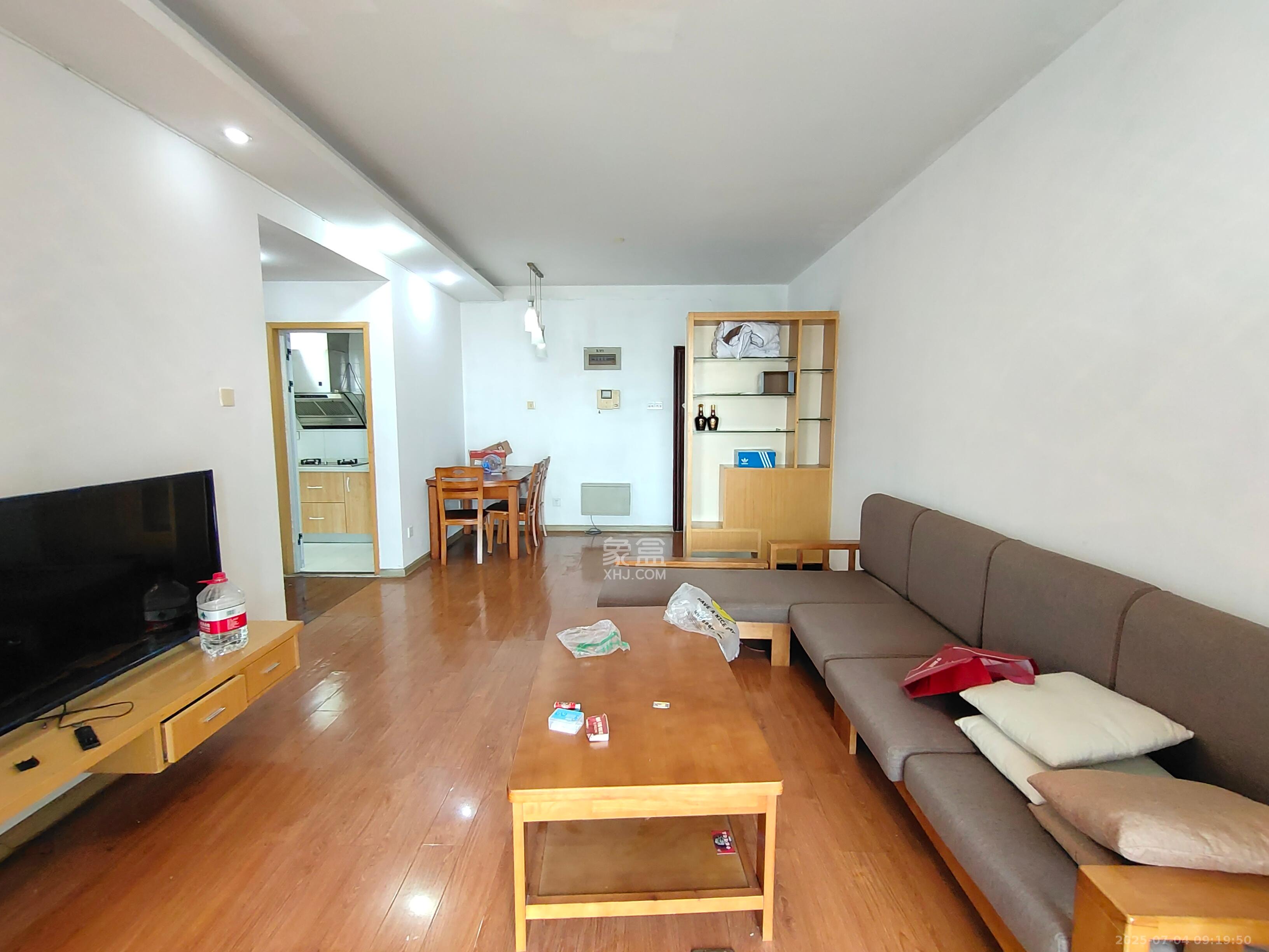 湘域中央 2室1厅1卫 3200.0元/月 湘域中央 2室1厅1卫 3200.0元/月室内图