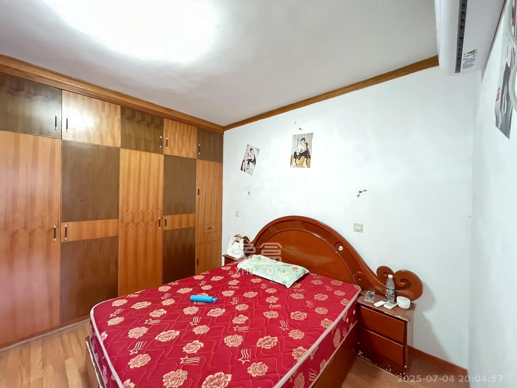 南园小区 3室1厅1卫 1700.0元/月 南园小区 3室1厅1卫 1700.0元/月室内图