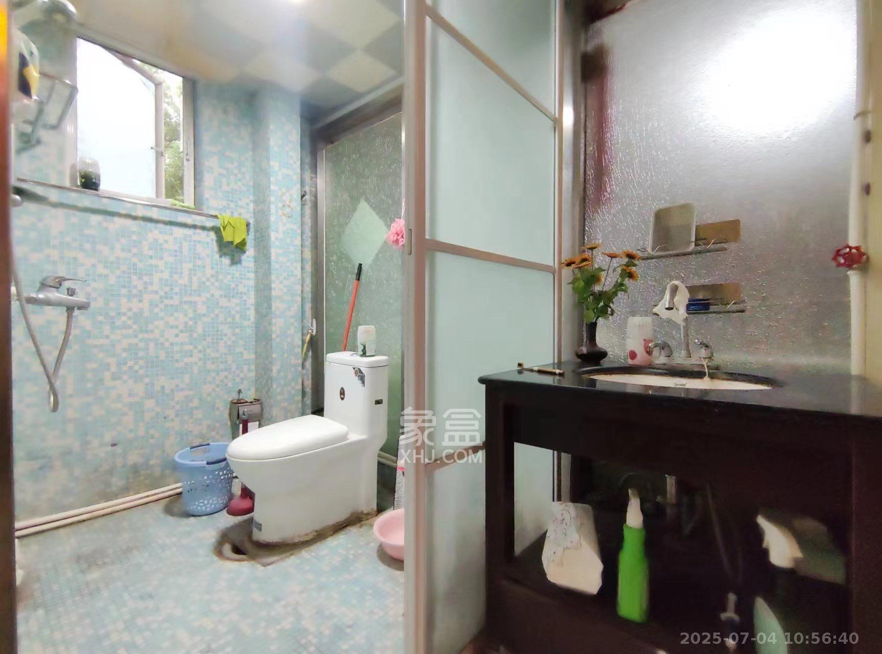 一心花苑  1室1厅1卫    2300.0元/月 一心花苑  1室1厅1卫    2300.0元/月室内图