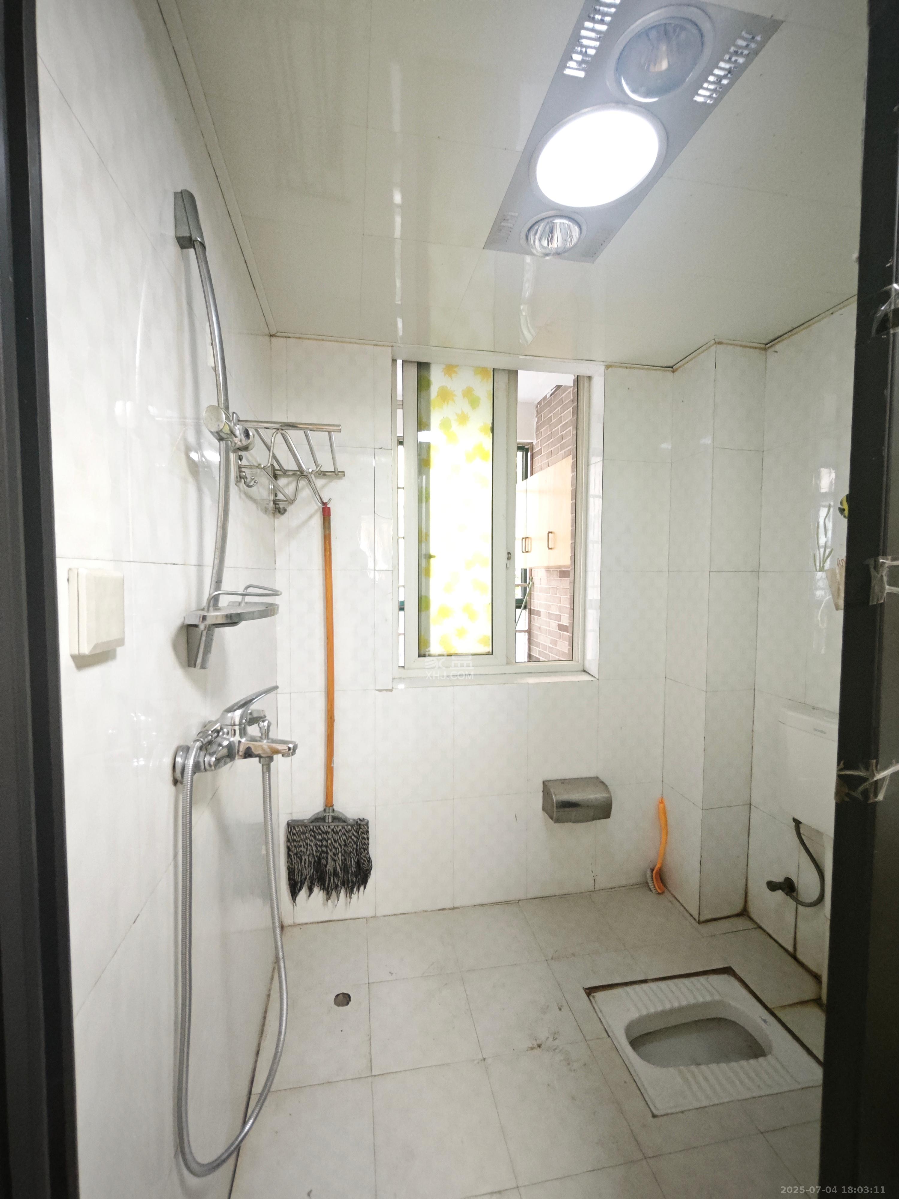 博雅湘水湾  3室2厅2卫   1800.00元/月室内图
