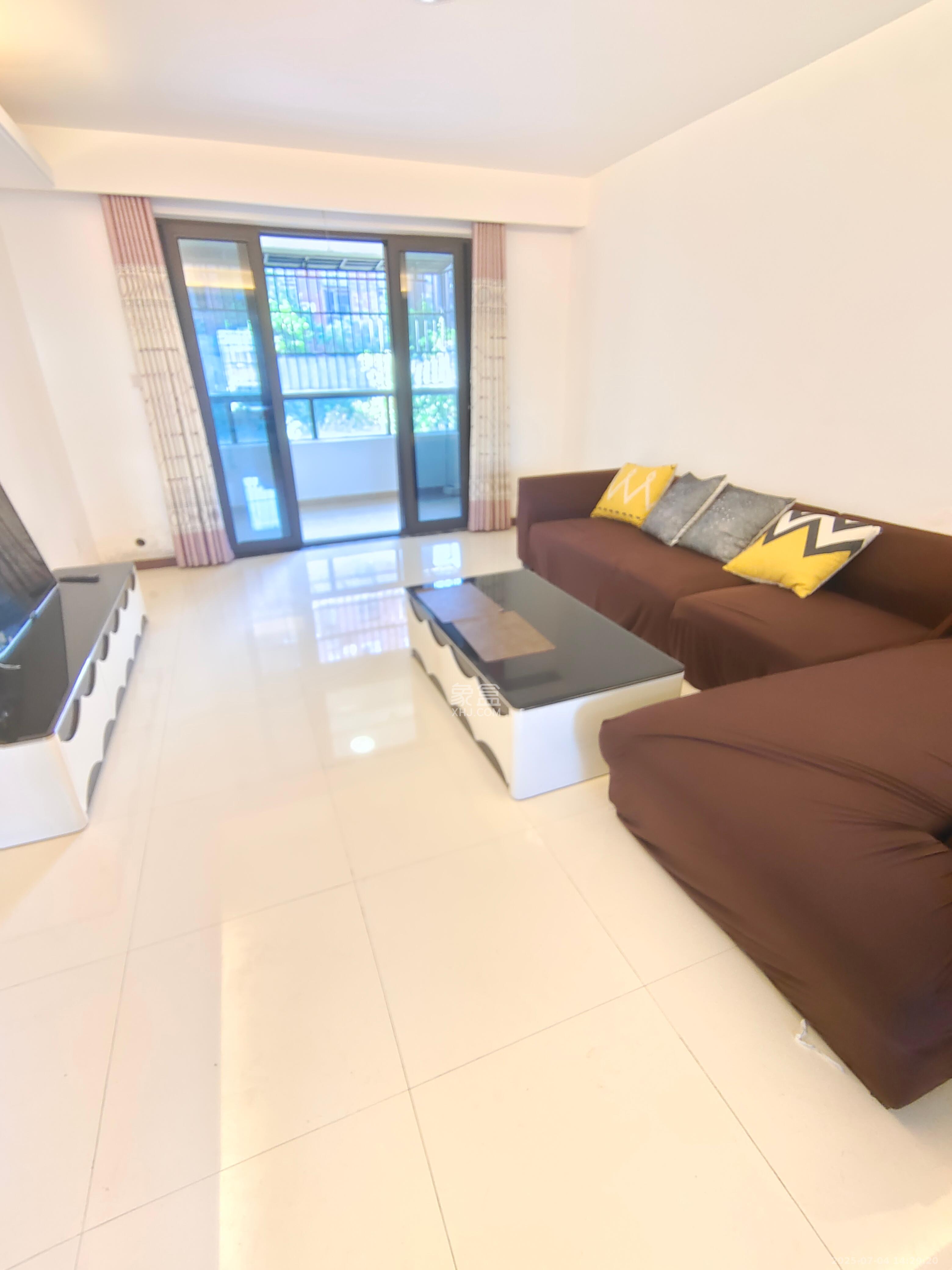 绿地公馆(绿地名邸) 3室2厅2卫 2800.0元/月 绿地公馆(绿地名邸) 3室2厅2卫 2800.0元/月室内图