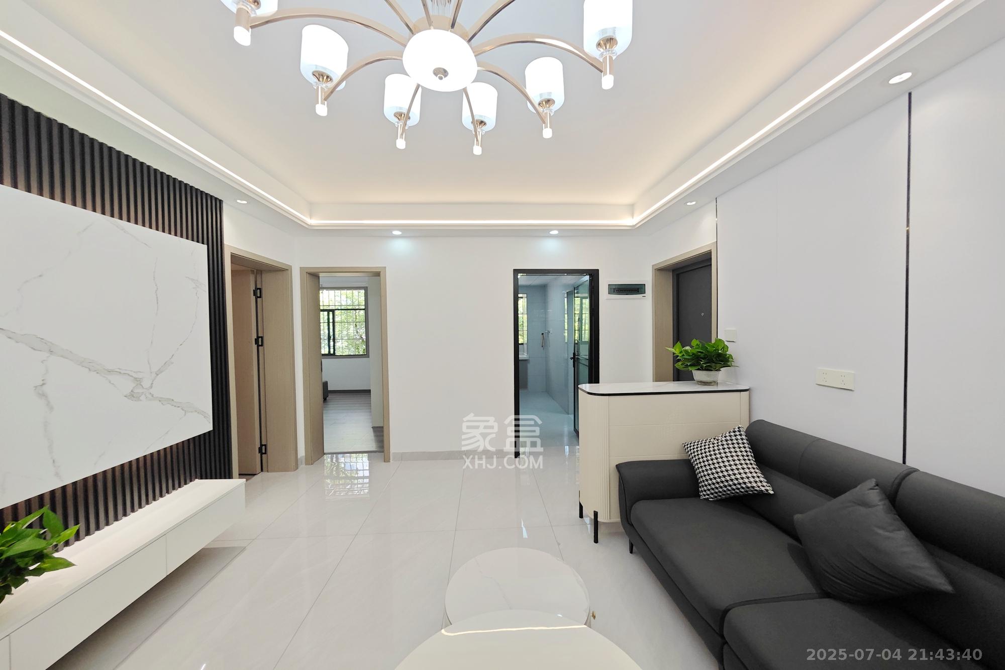 标准件厂宿舍(长沙标准件总厂宿舍) 3室1厅1卫 53.8万 标准件厂宿舍(长沙标准件总厂宿舍) 3室1厅1卫 53.8万客厅