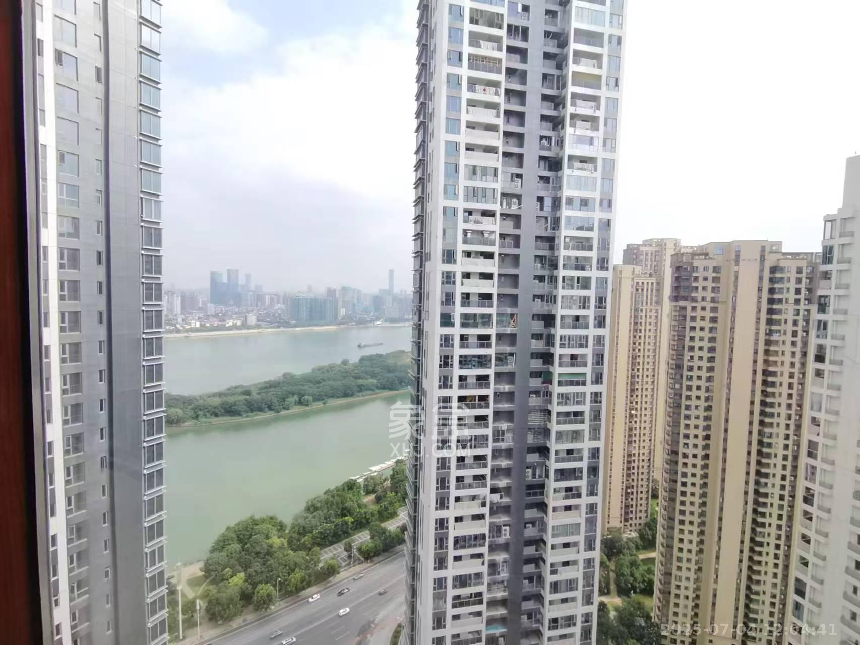 保利天禧C区  4室2厅2卫   6000.00元/月室内图