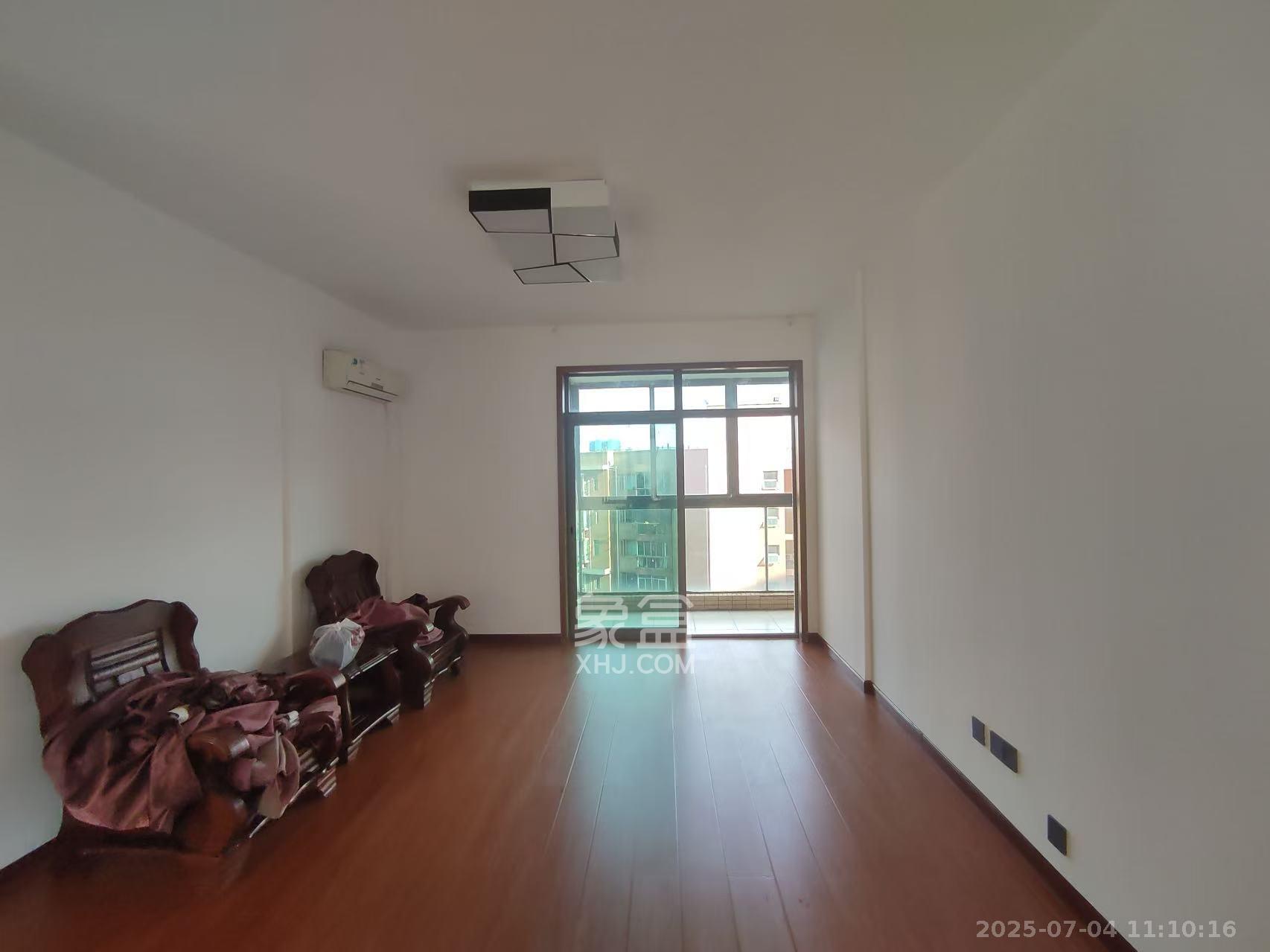 新城新世界一二三期 4室2厅1卫 3000.0元/月 新城新世界一二三期 4室2厅1卫 3000.0元/月室内图