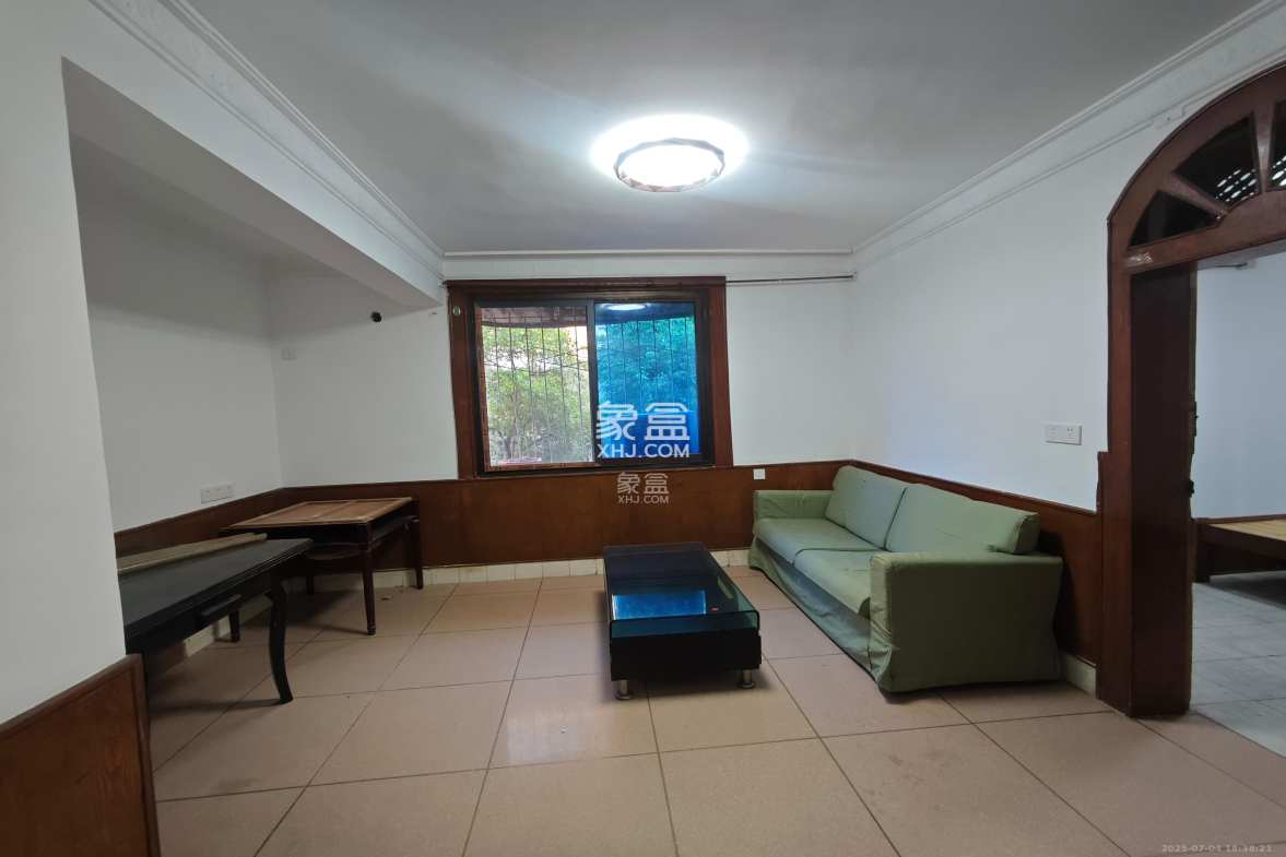 新兴小区(杨家山社区) 2室1厅1卫 1500.0元/月 新兴小区(杨家山社区) 2室1厅1卫 1500.0元/月室内图