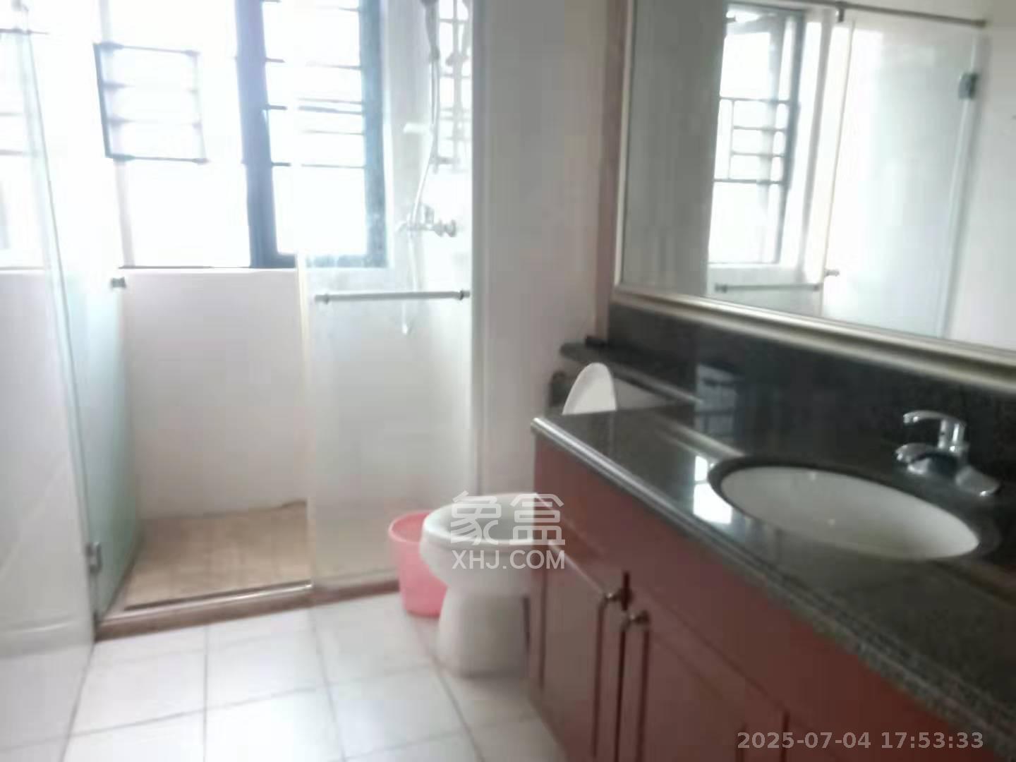 恒大城 3室2厅2卫 2300.0元/月 恒大城 3室2厅2卫 2300.0元/月室内图