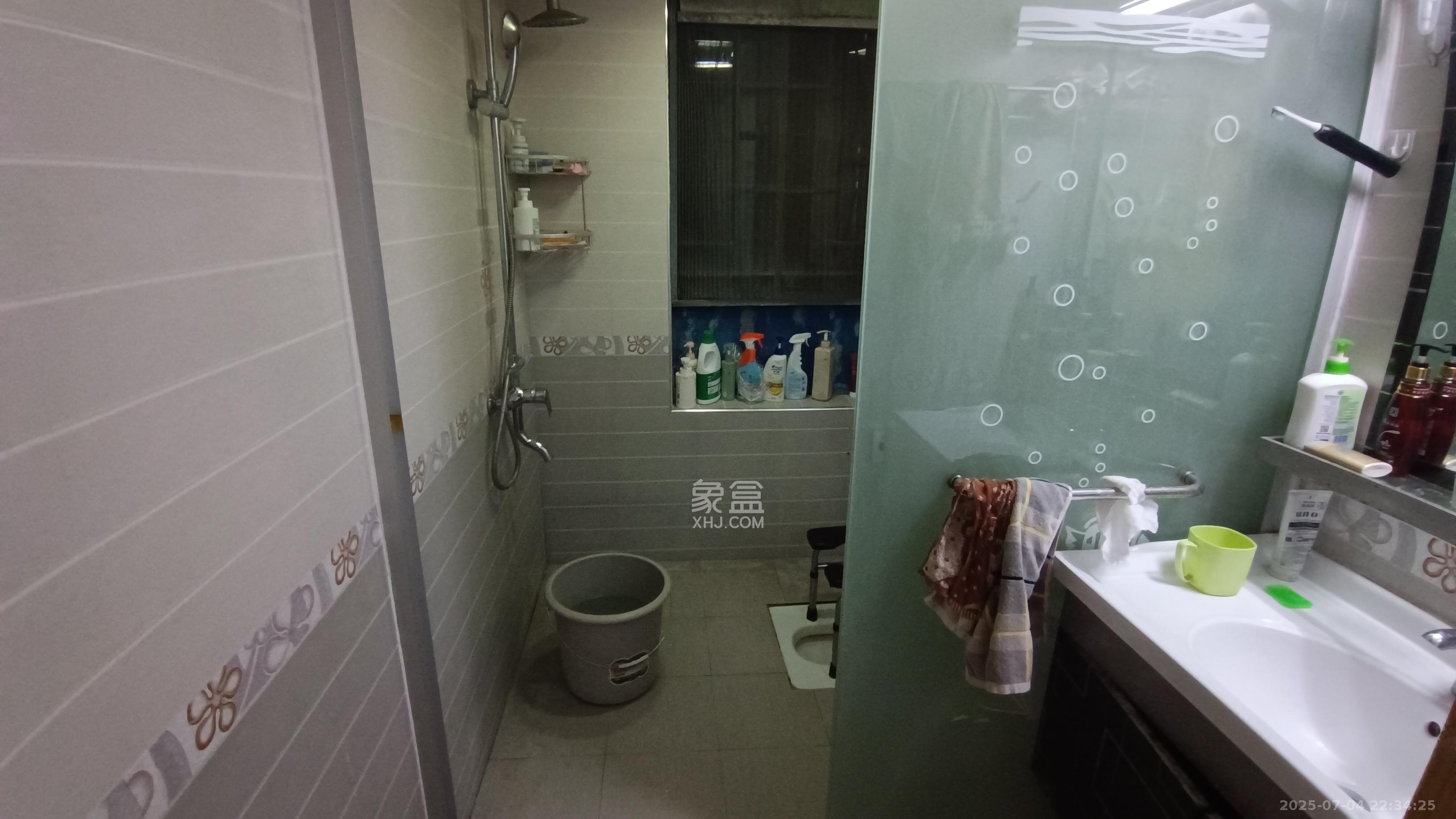 保利麓谷林语F区  3室2厅1卫   2500.00元/月室内图