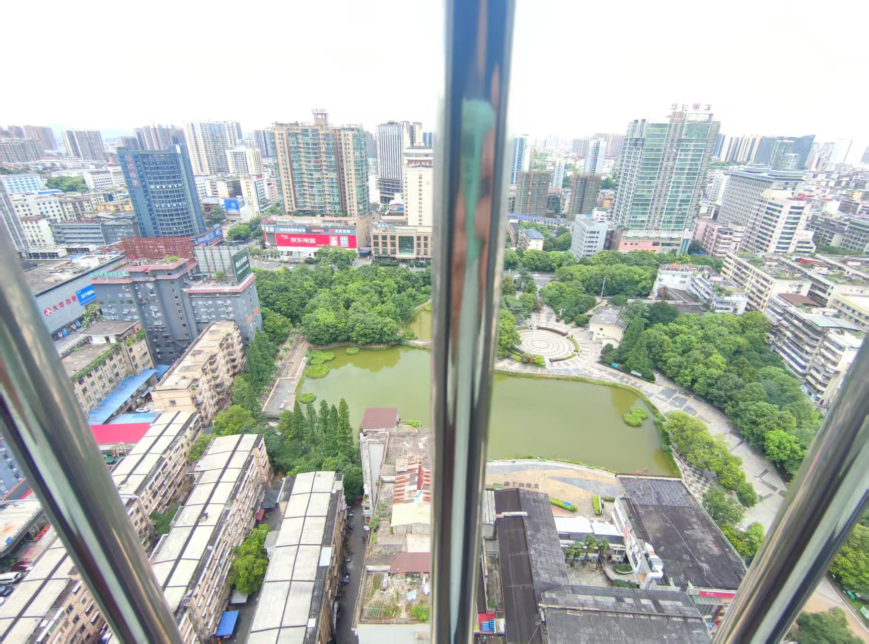 中建国际大厦 2室2厅1卫 1600.0元/月 中建国际大厦 2室2厅1卫 1600.0元/月室内图