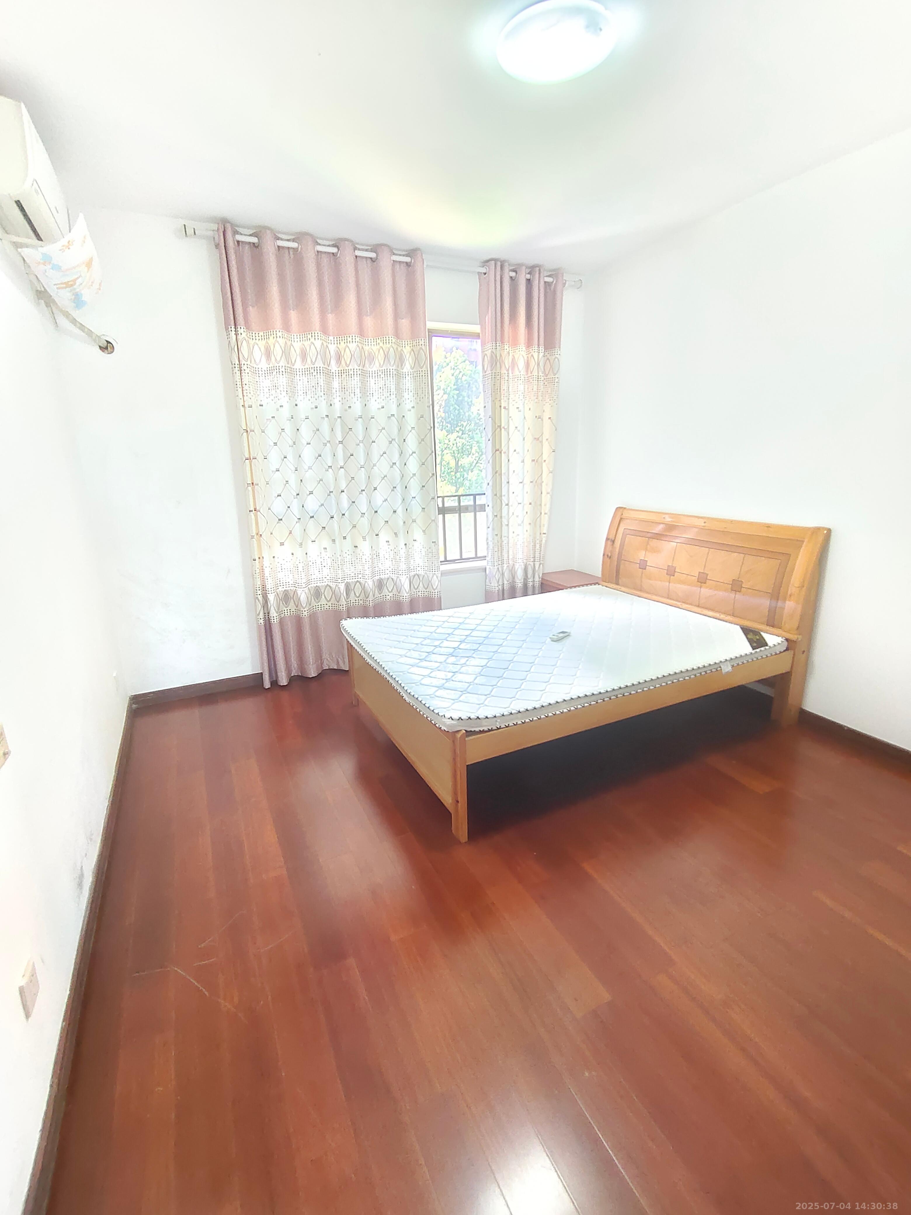 绿地公馆(绿地名邸) 3室2厅2卫 2800.0元/月 绿地公馆(绿地名邸) 3室2厅2卫 2800.0元/月室内图