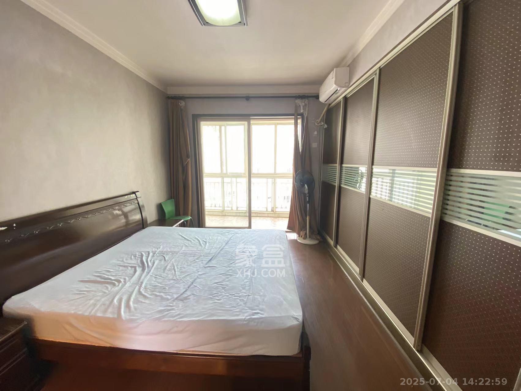 一心花苑  3室2厅2卫   3200.00元/月室内图