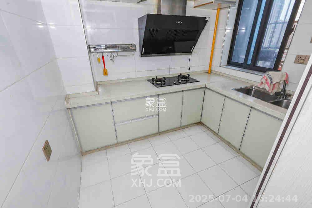 滨江海棠湾  3室2厅1卫   2400.00元/月室内图