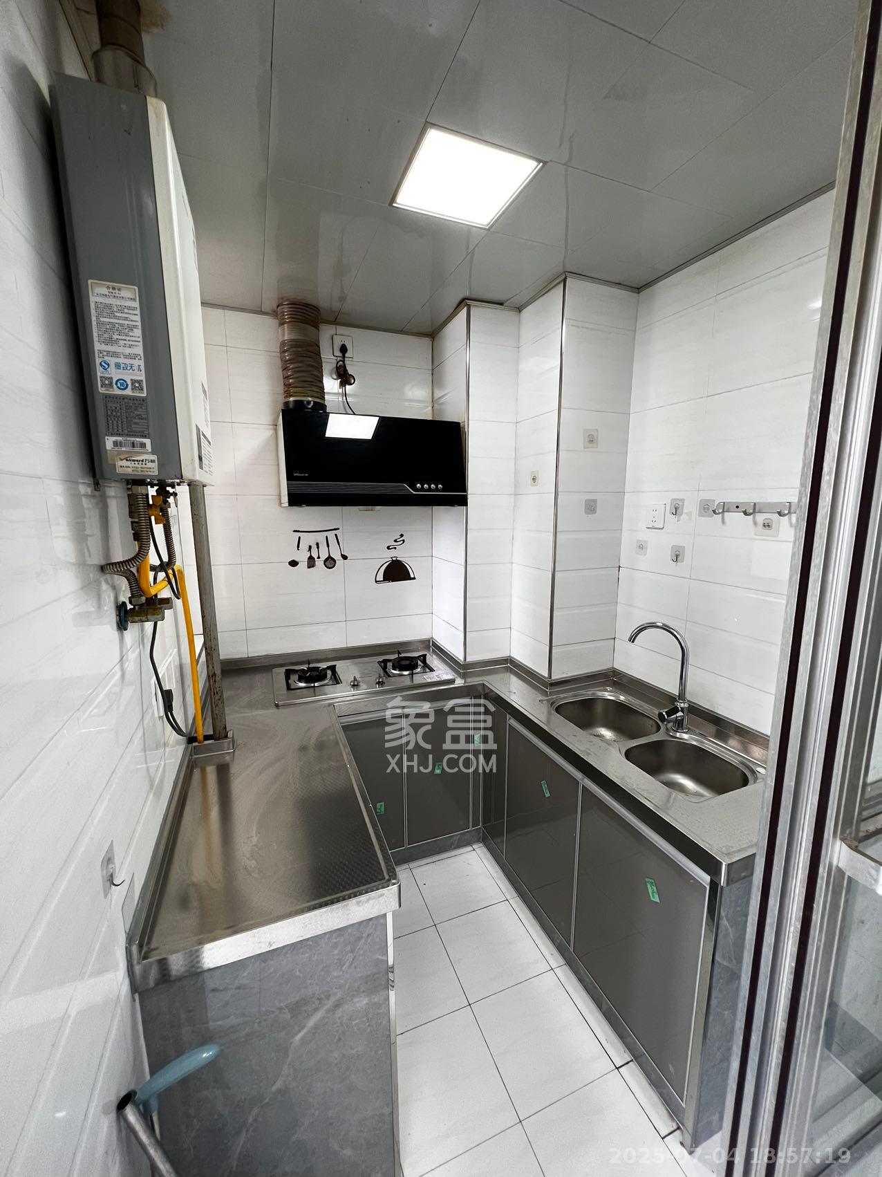 华龙公馆 1室0厅0卫 1700.0元/月 华龙公馆 1室0厅0卫 1700.0元/月室内图