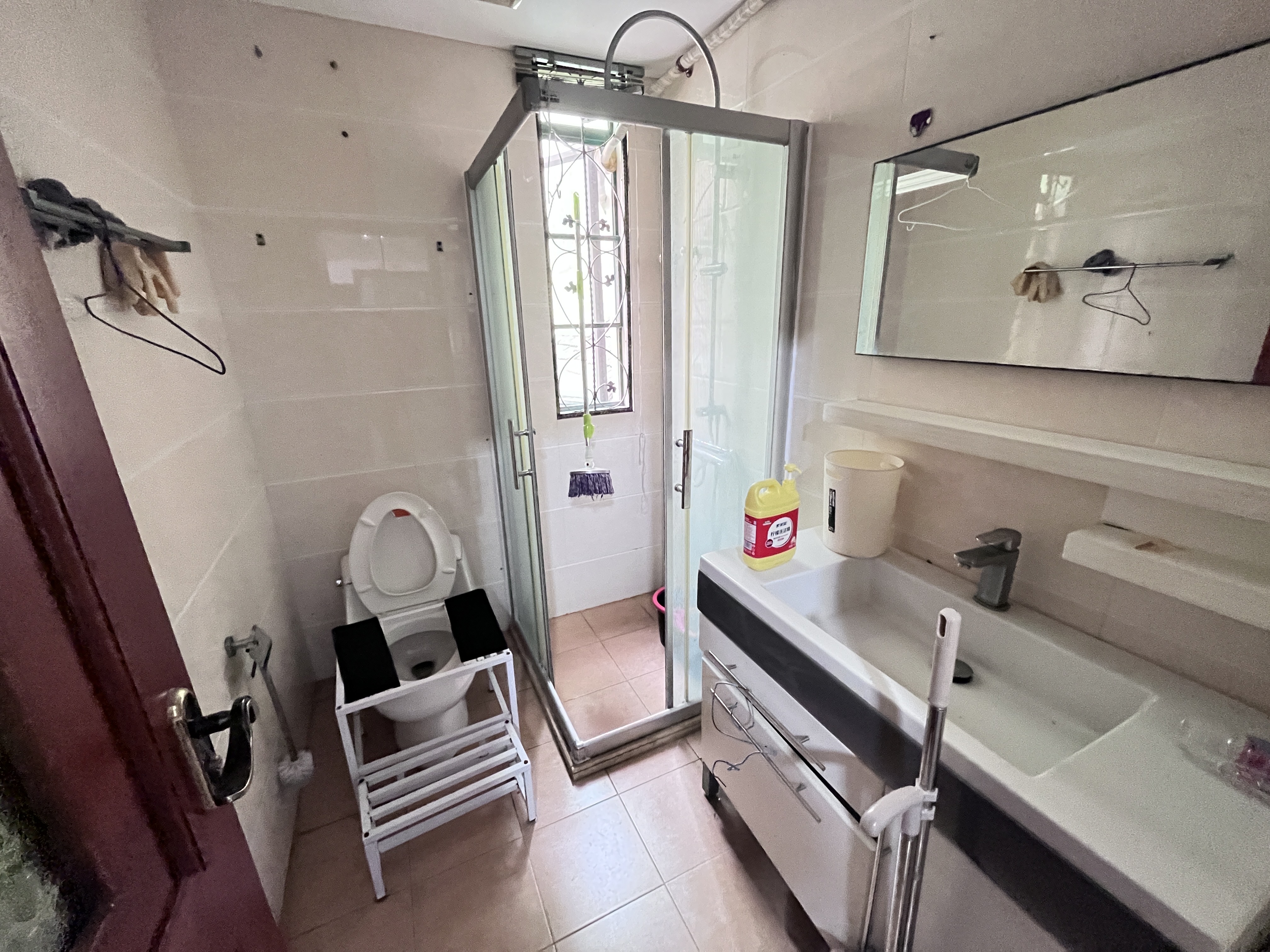 亚洲豪苑北区 3室2厅2卫 236.0万 亚洲豪苑北区 3室2厅2卫 236.0万客厅