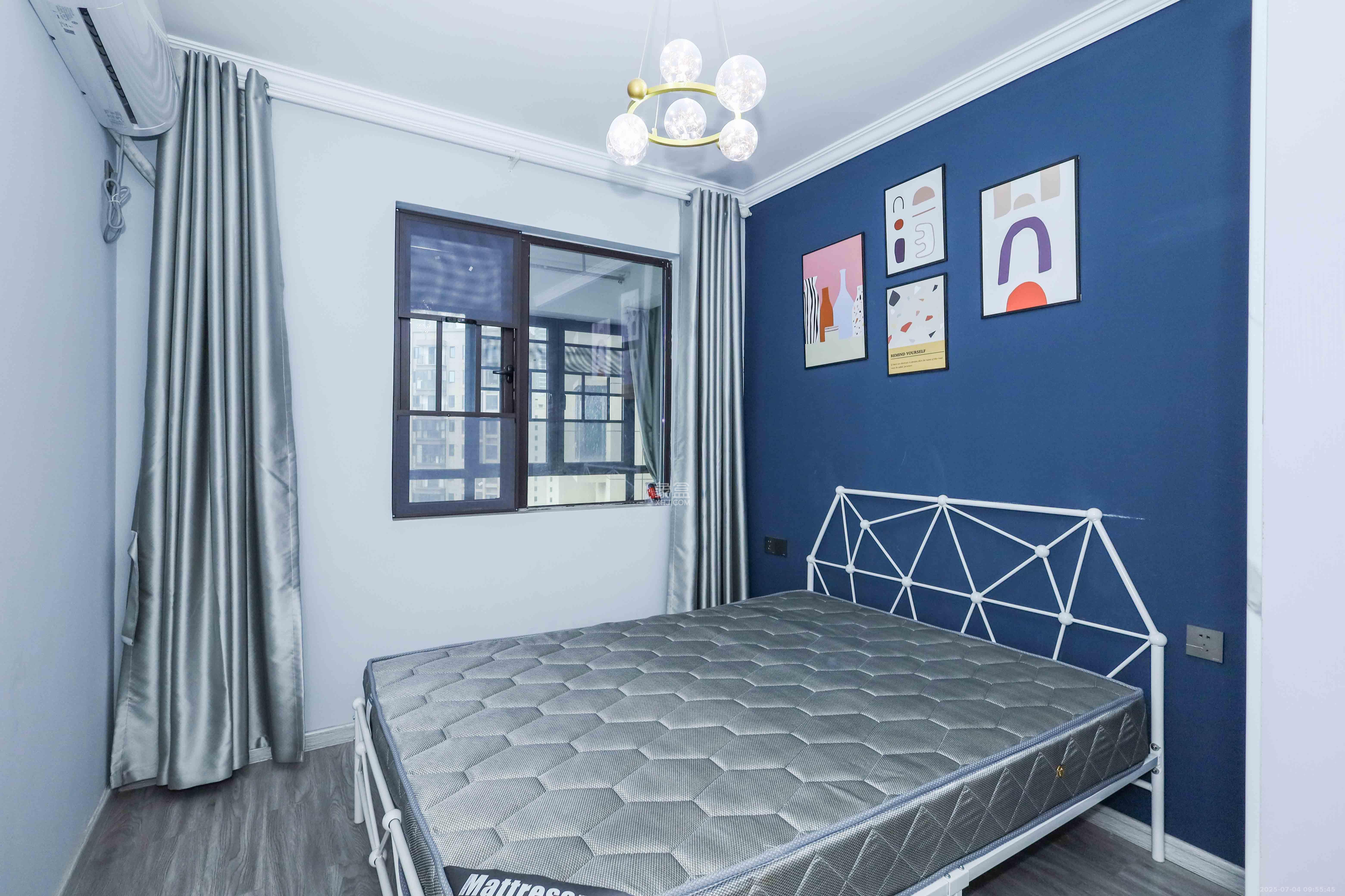 中国铁建梅溪青秀三期  4室2厅2卫    226.0万卧室