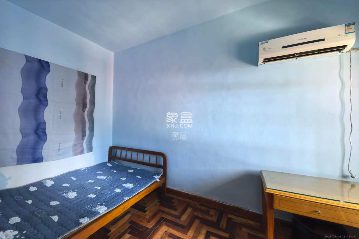 燕山街社区 2室2厅1卫 1300.0元/月 燕山街社区 2室2厅1卫 1300.0元/月室内图