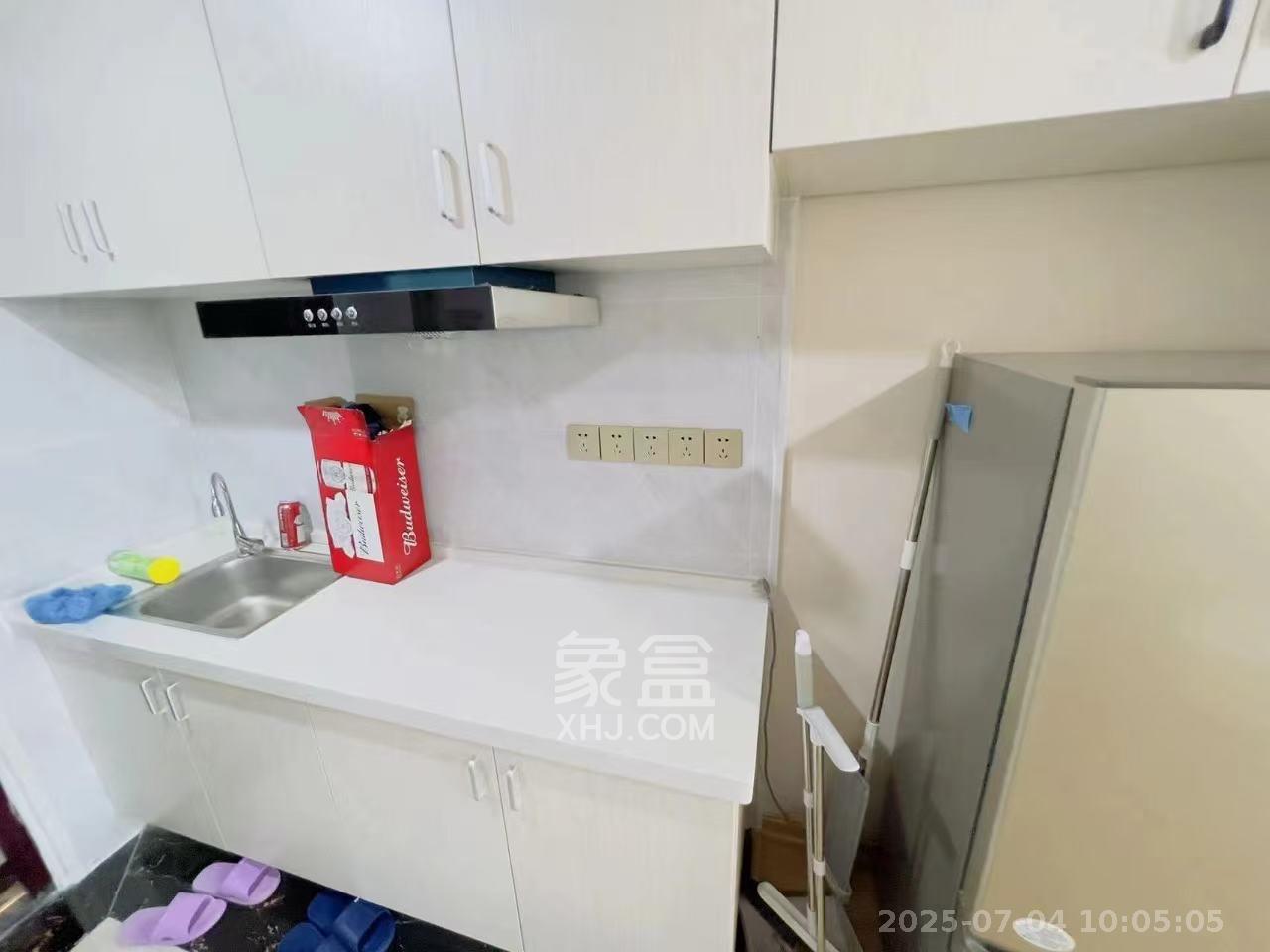 佳程C+公寓  1室1厅1卫    1600.0元/月 佳程C+公寓  1室1厅1卫    1600.0元/月室内图