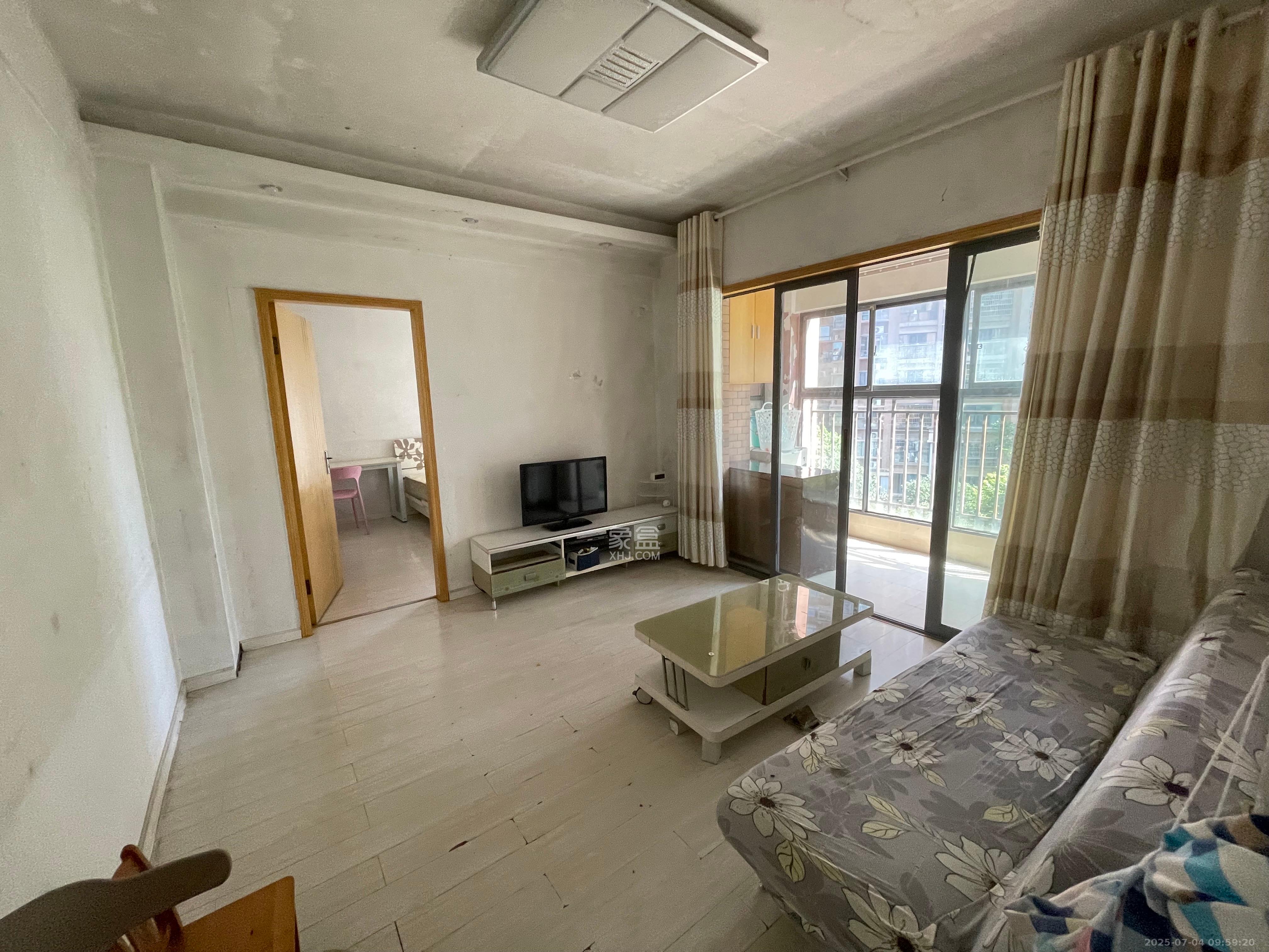 上海城小区 1室1厅1卫 1500.0元/月 上海城小区 1室1厅1卫 1500.0元/月室内图