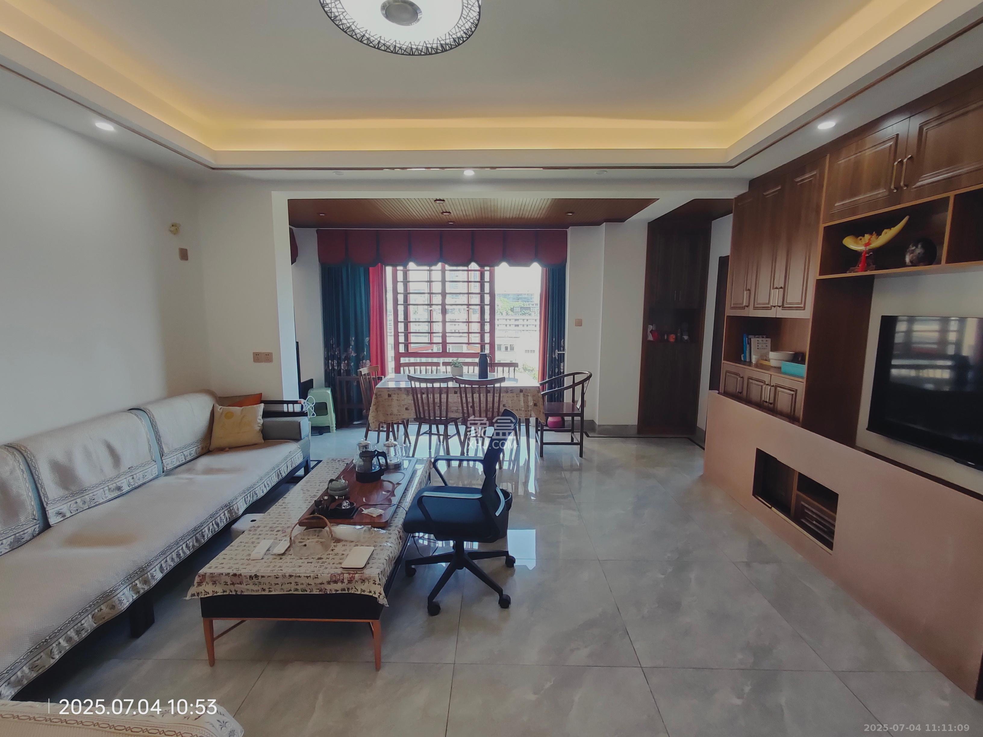 新盛珑璟台 3室2厅2卫 3500.0元/月 新盛珑璟台 3室2厅2卫 3500.0元/月室内图