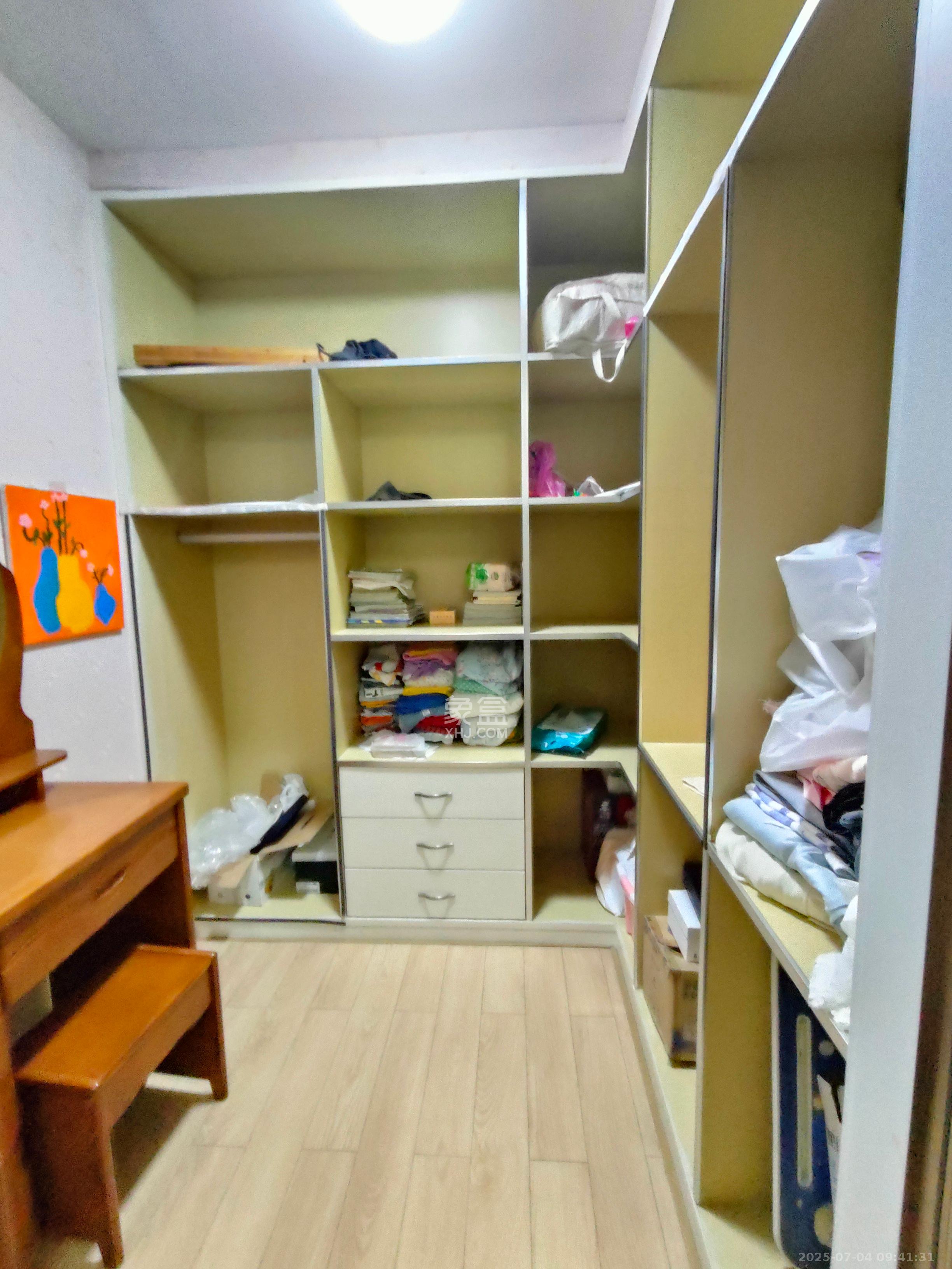 长房时代城  3室2厅2卫   3000.00元/月室内图