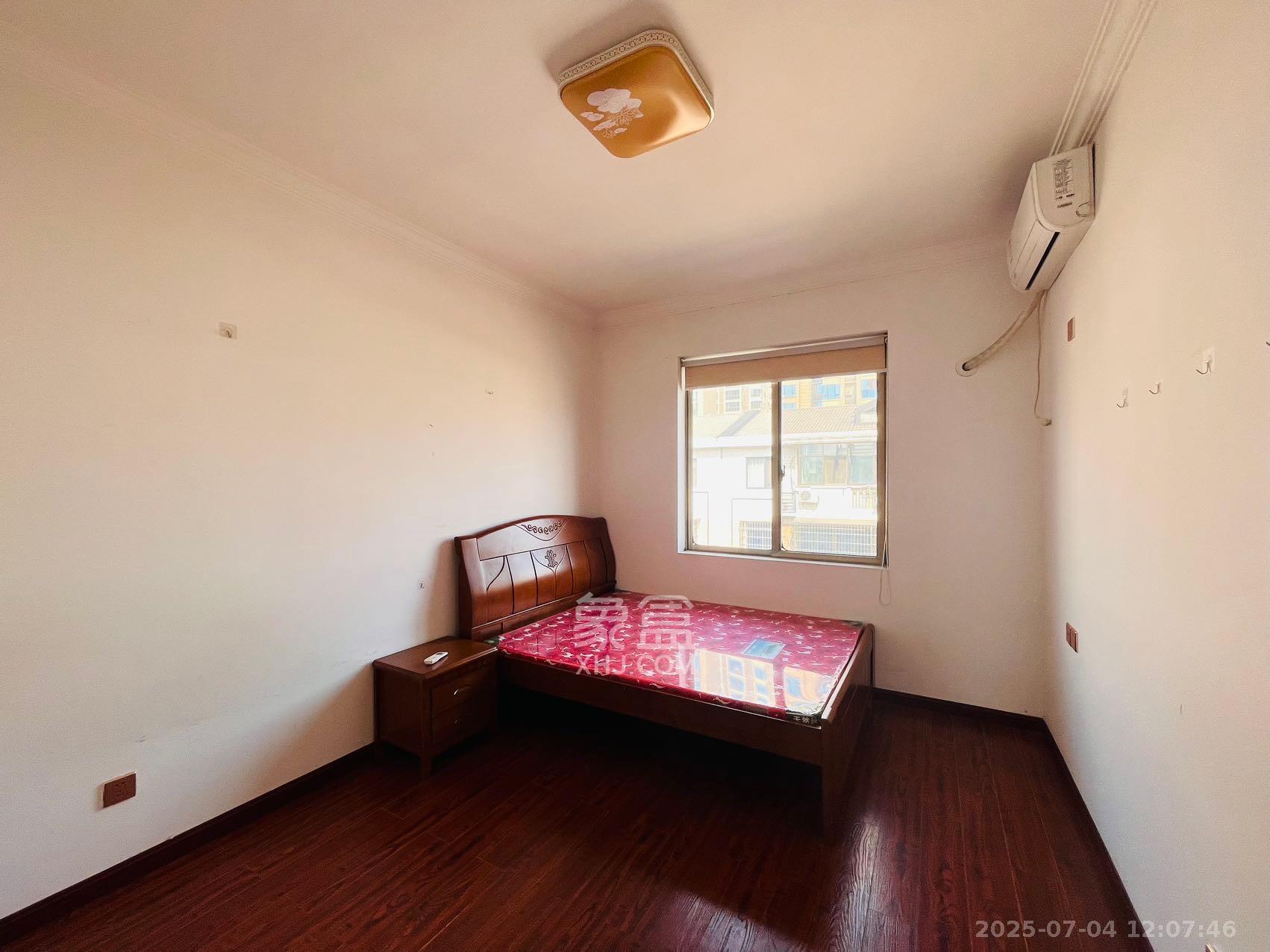 芙蓉公寓  5室2厅2卫    4200.0元/月 芙蓉公寓  5室2厅2卫    4200.0元/月室内图