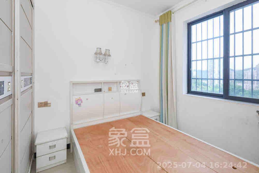 滨江海棠湾  3室2厅1卫   2400.00元/月室内图
