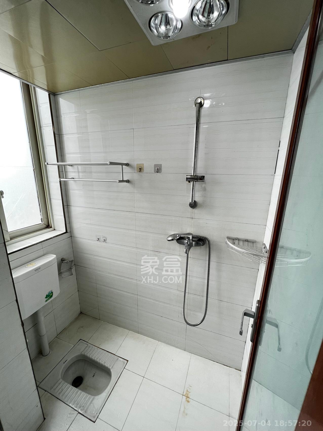 华龙公馆 1室0厅0卫 1700.0元/月 华龙公馆 1室0厅0卫 1700.0元/月室内图