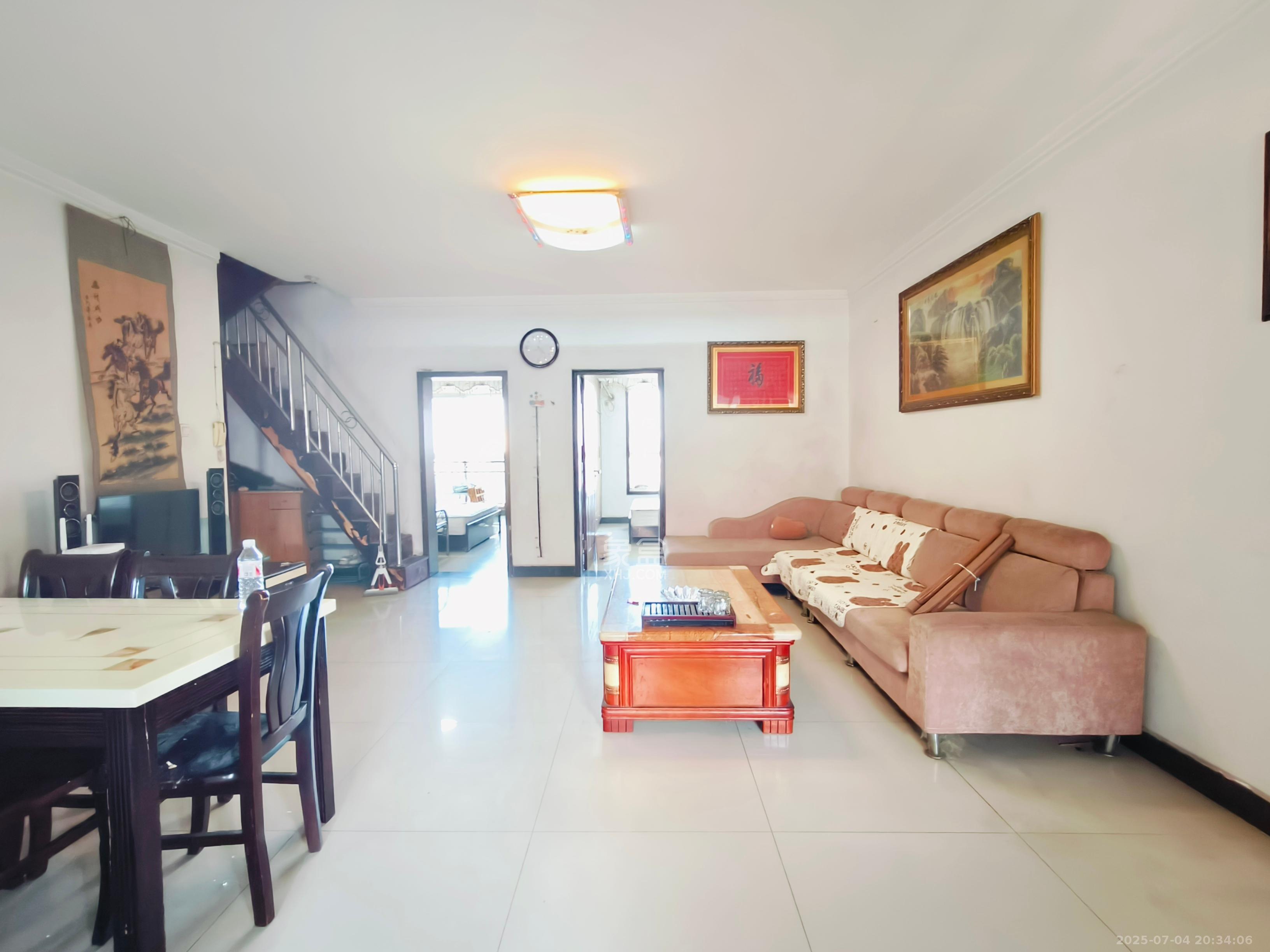 湘绣城  2室2厅1卫    1250.0元/月 湘绣城  2室2厅1卫    1250.0元/月