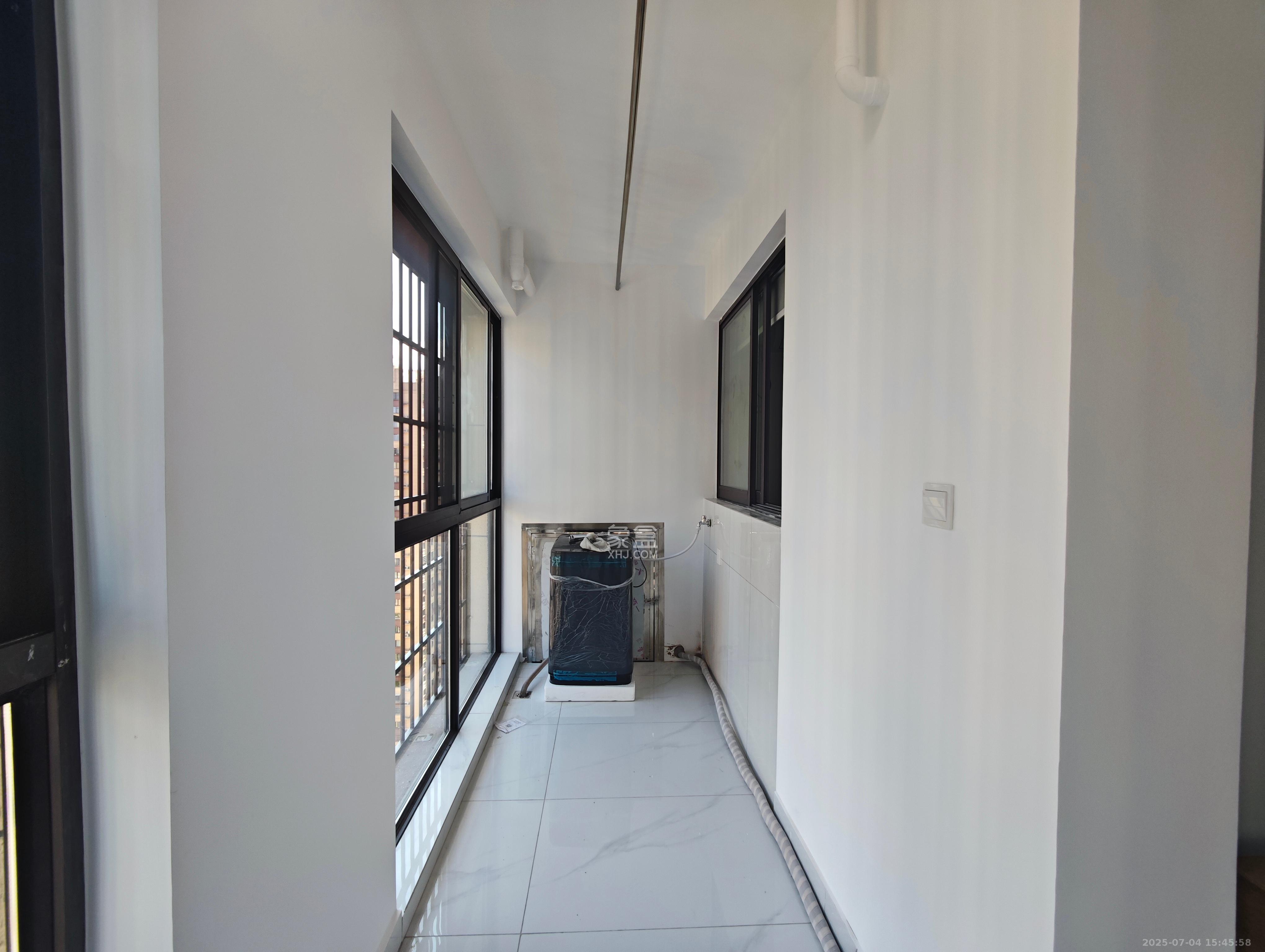 东方美地  3室2厅1卫    2200.0元/月室内图