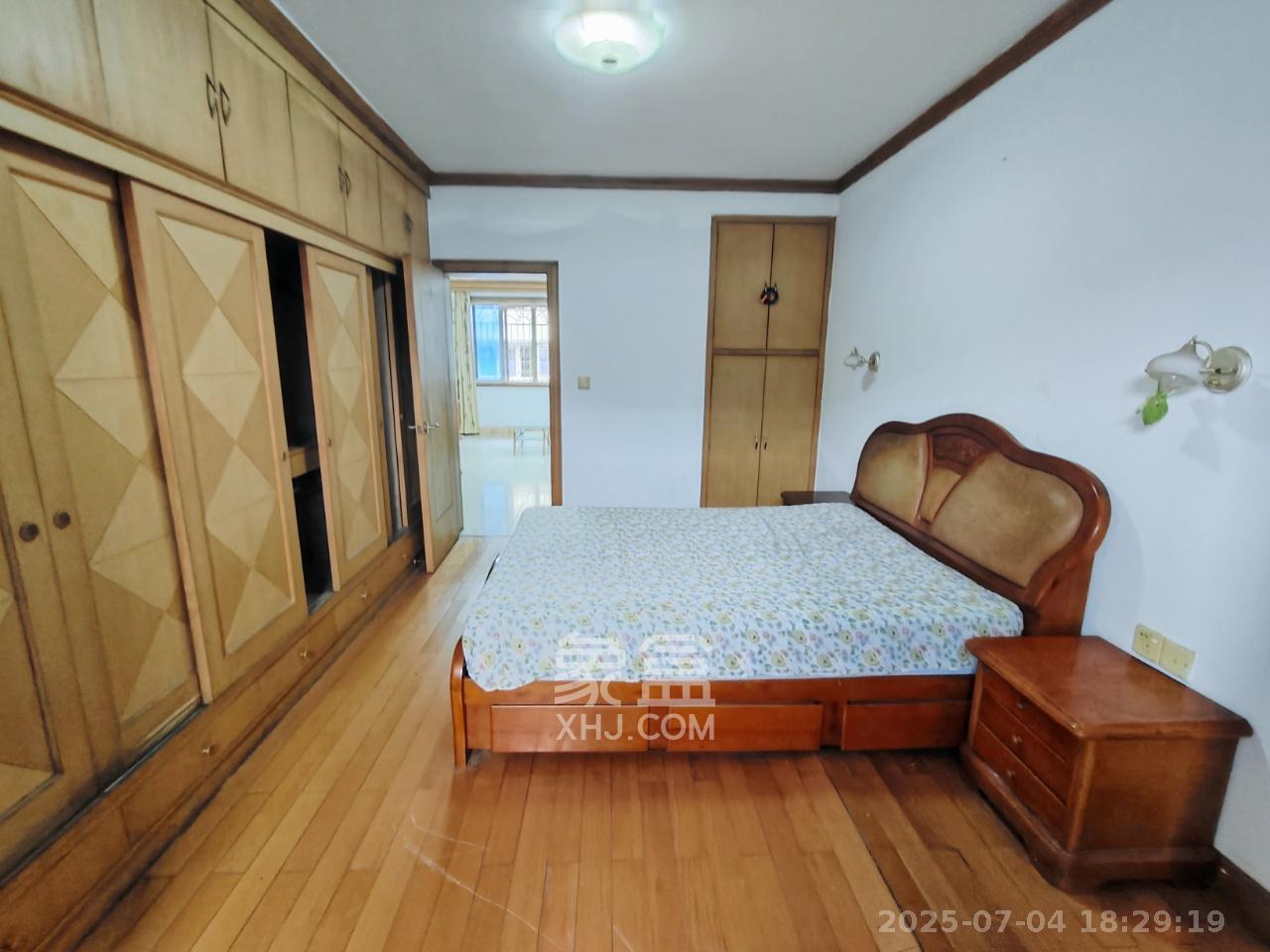 岳银小区（一二三五村）  2室2厅1卫   2000.00元/月室内图