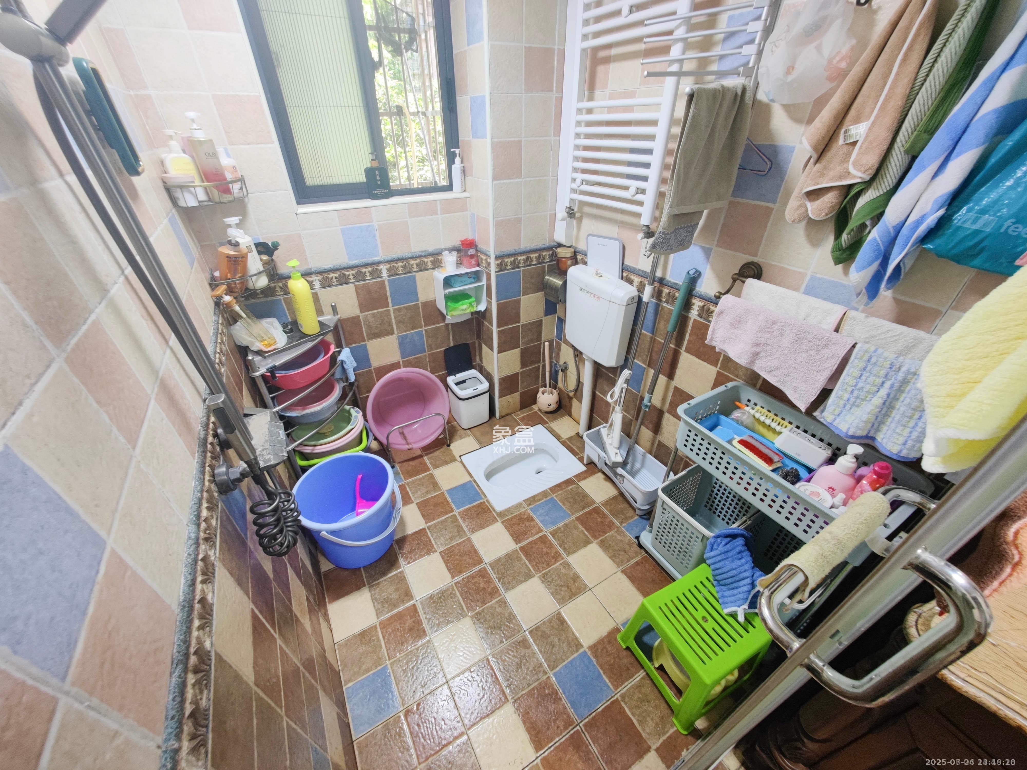 鑫天御景湾 4室2厅2卫 2700.0元/月 鑫天御景湾 4室2厅2卫 2700.0元/月室内图