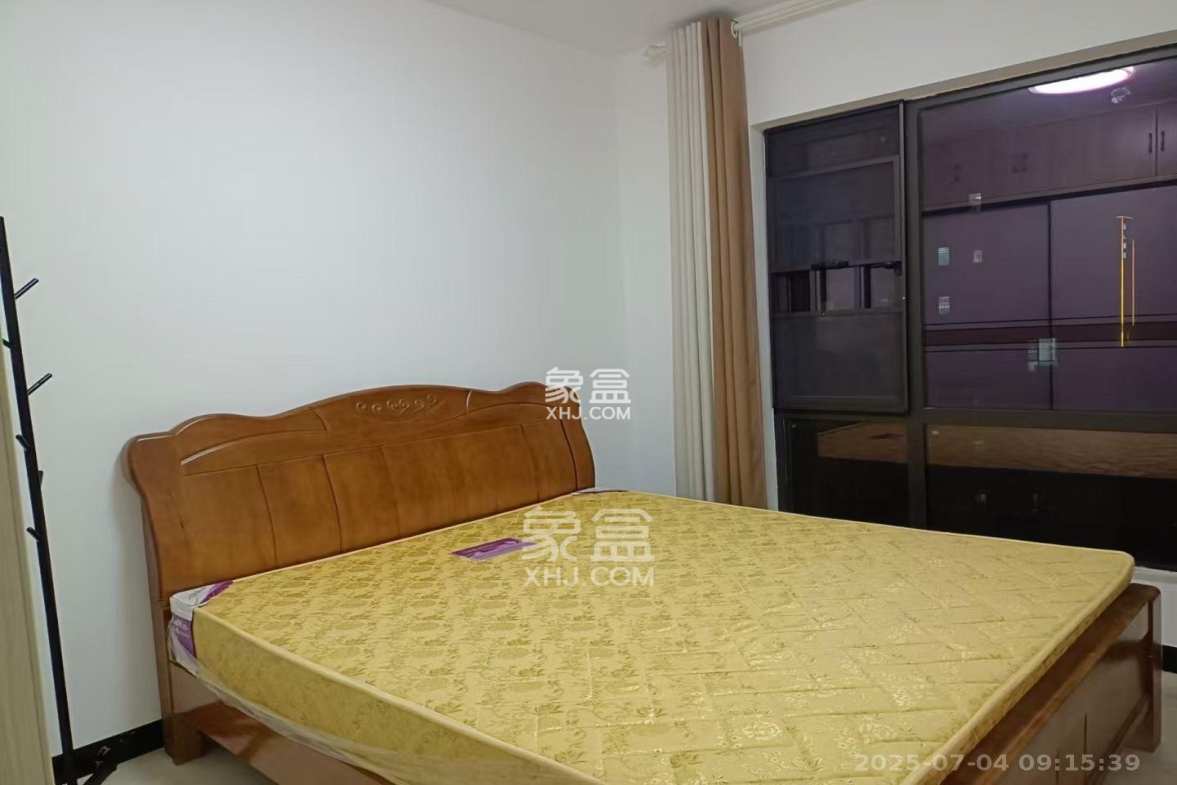 东宜兰园  3室2厅2卫    2700.0元/月 东宜兰园  3室2厅2卫    2700.0元/月室内图