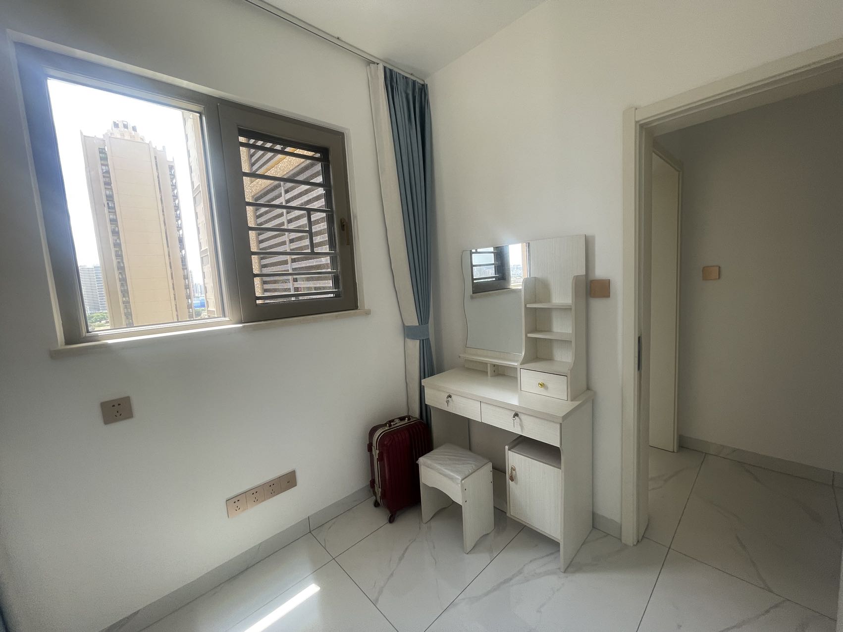 恩祥新城  3室1厅1卫    3800.0元/月 恩祥新城  3室1厅1卫    3800.0元/月室内图