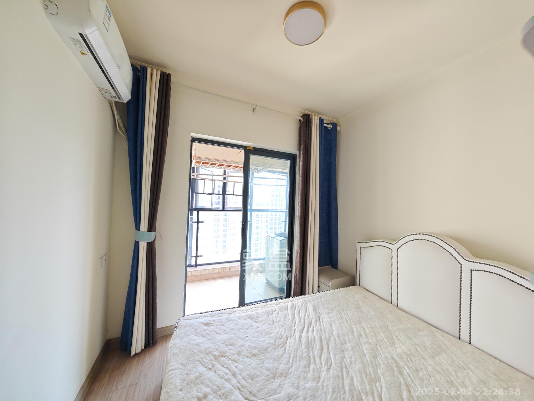 碧桂园南城首府(东宸林海) 3室2厅2卫 78.8万 碧桂园南城首府(东宸林海) 3室2厅2卫 78.8万卧室