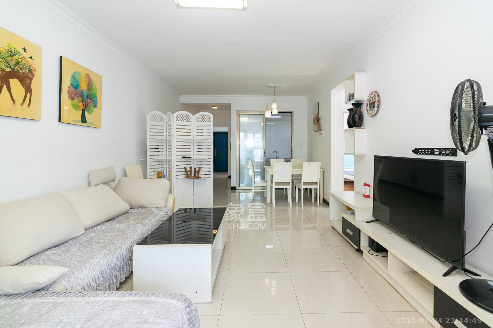 润和紫郡一期 3室2厅1卫 64.5万 润和紫郡一期 3室2厅1卫 64.5万客厅