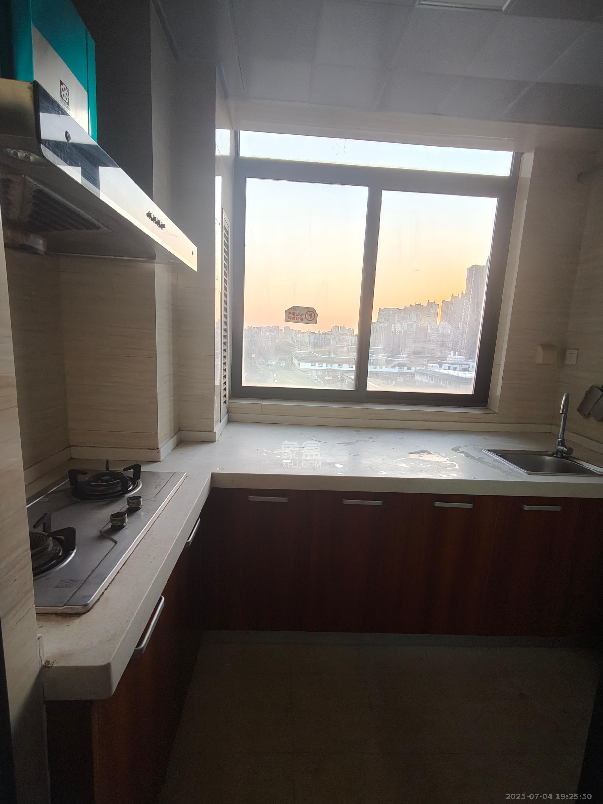 中建木莲工社 1室1厅1卫 1200.0元/月 中建木莲工社 1室1厅1卫 1200.0元/月室内图